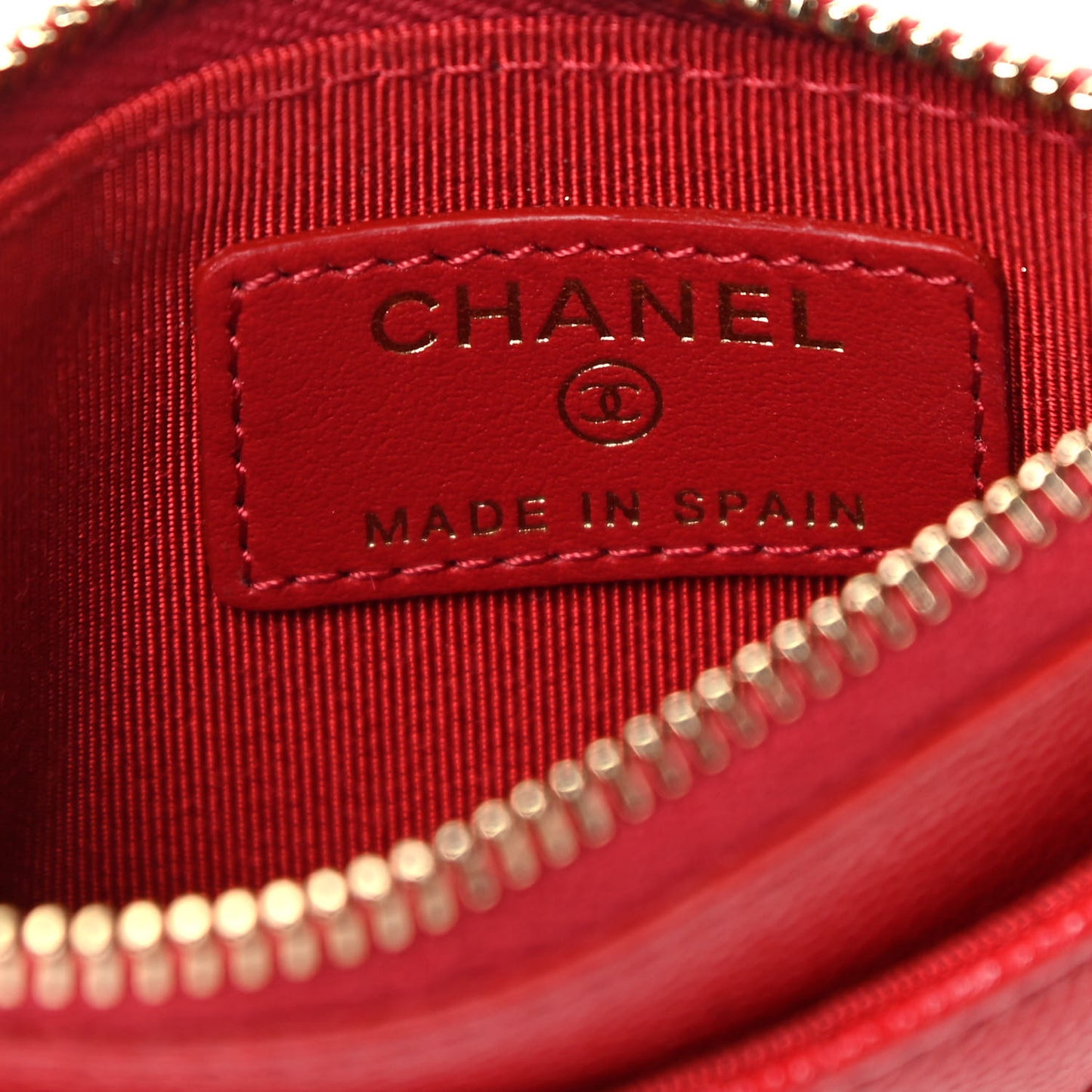 Caviar Quilted CC Zip Card Holder Red