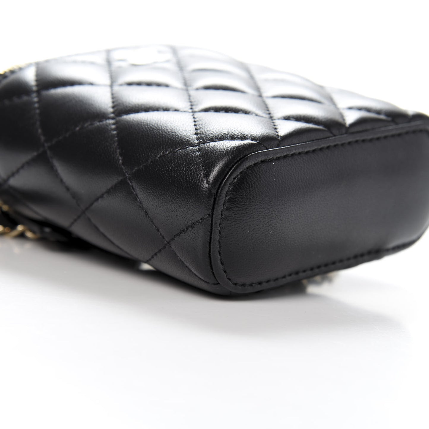 Lambskin Quilted Small Vertical Coco Beauty Vanity Case With Chain Black