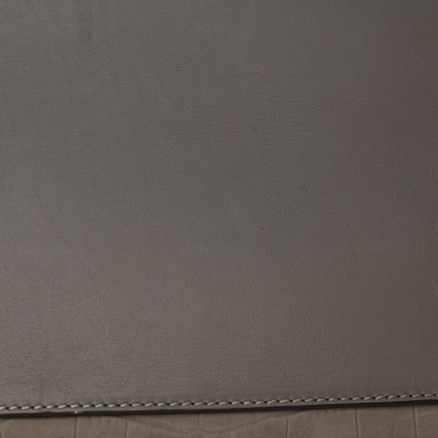 Crocodile Embossed Nubuck Large Phantom Luggage Grey