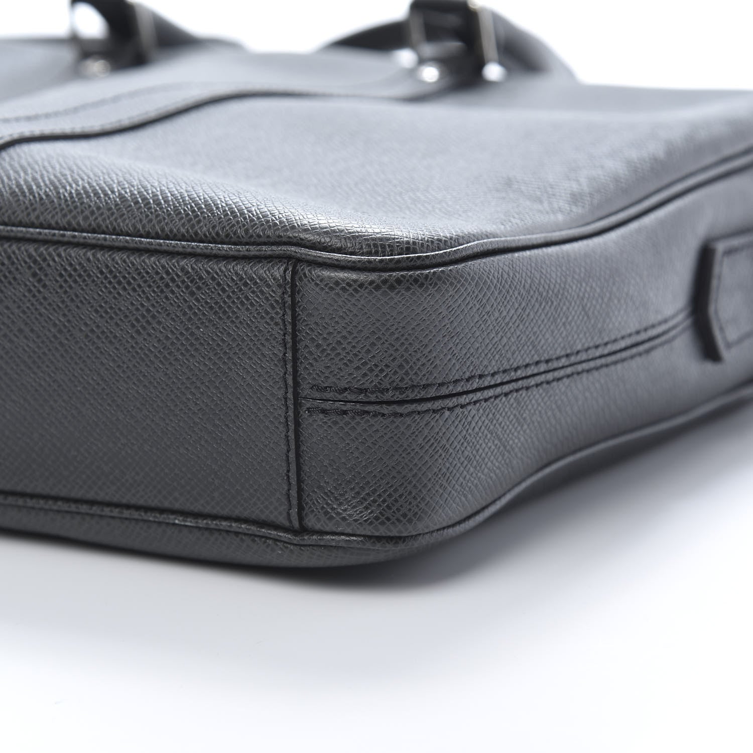 Louis Vuitton Taiga Porte Documents Voyage PM Ardoise 10 of 10