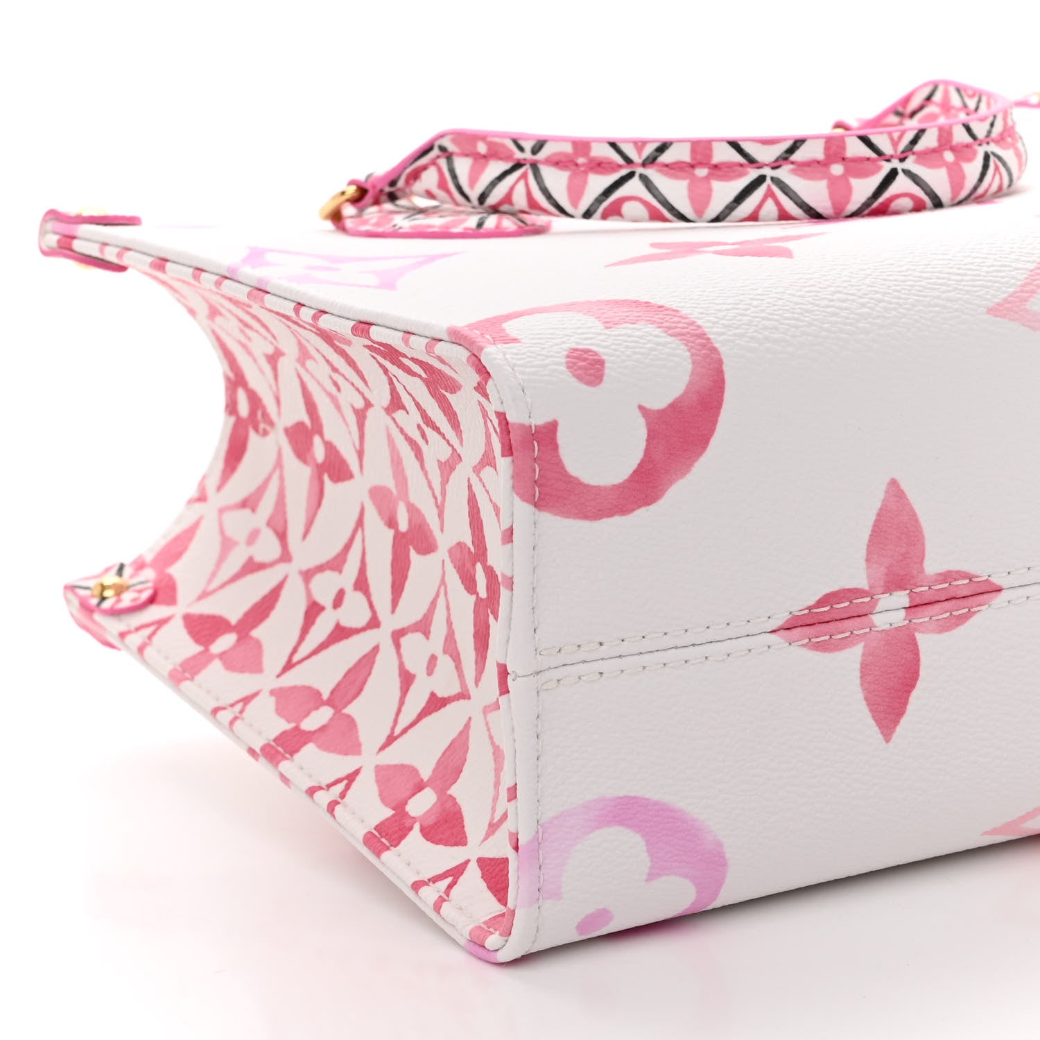 Louis Vuitton Monogram Giant By The Pool 2.0 Onthego PM Pink 8 of 9