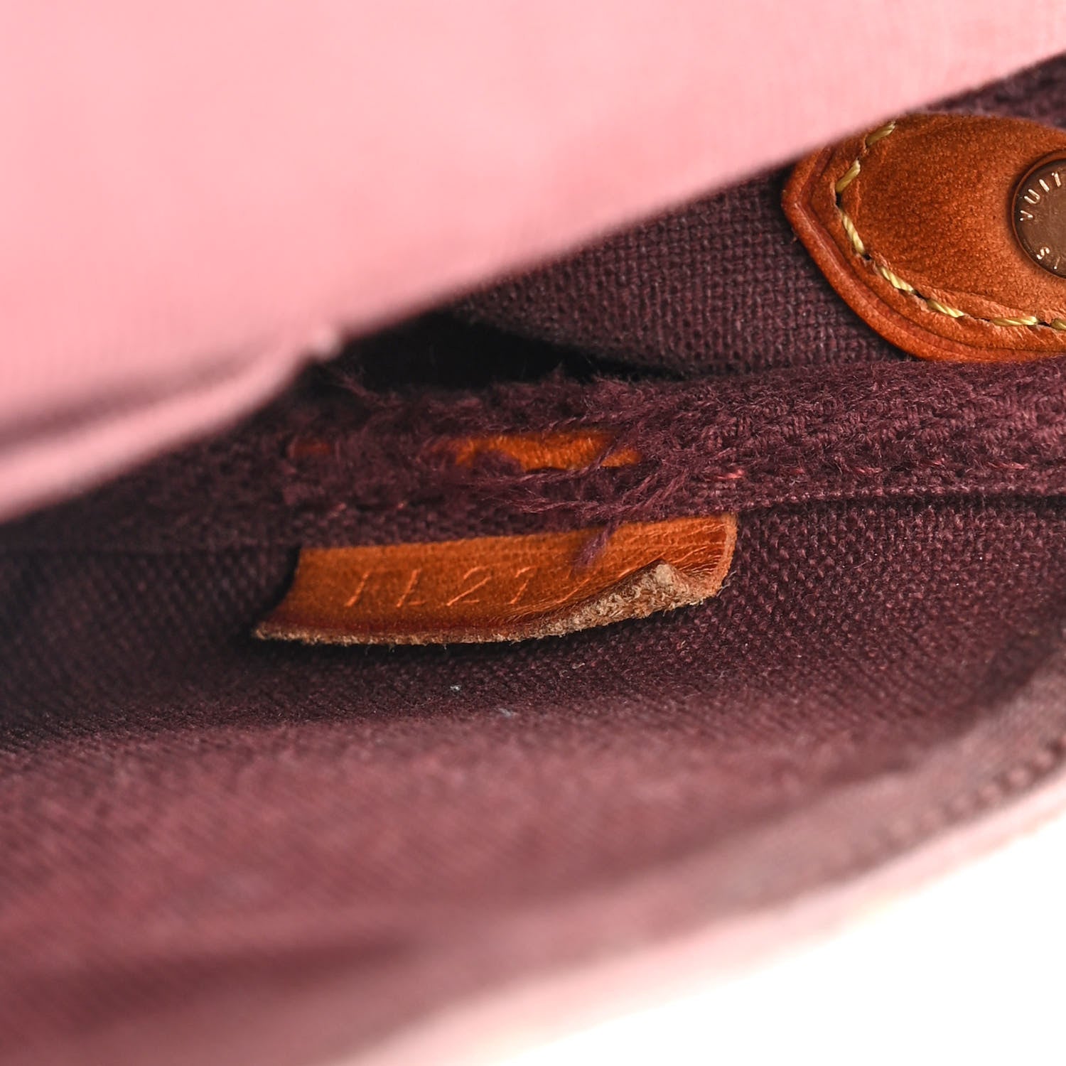 Louis Vuitton Monogram Favorite MM 7 of 17