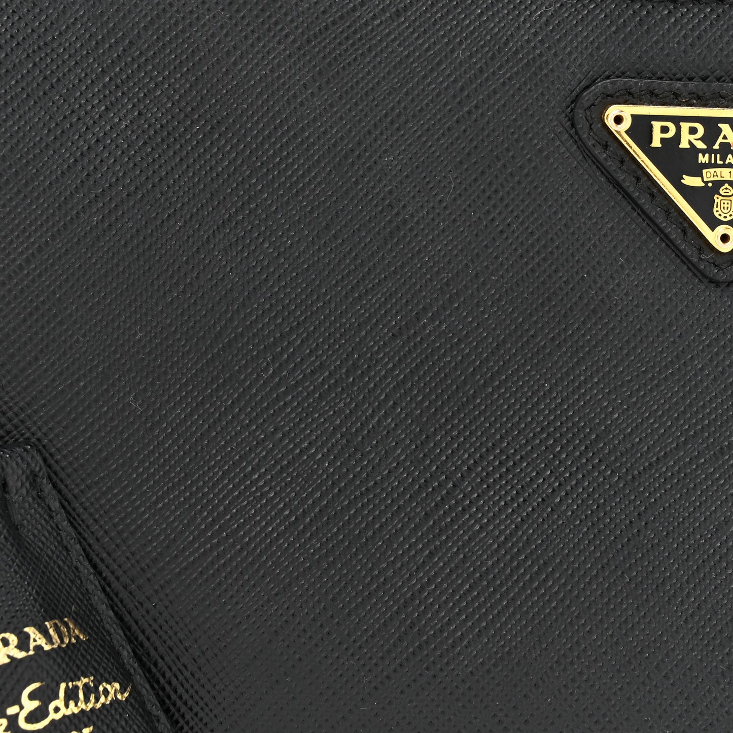 Saffiano Lux Re-Edition 2005 Shoulder Bag Black