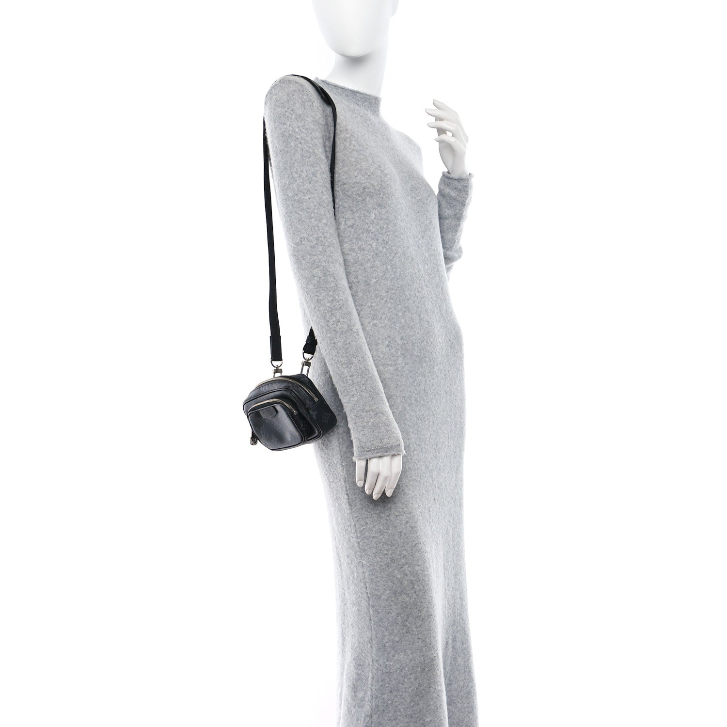 Louis Vuitton Monogram Eclipse Taigarama Outdoor Pouch Black 2 of 9