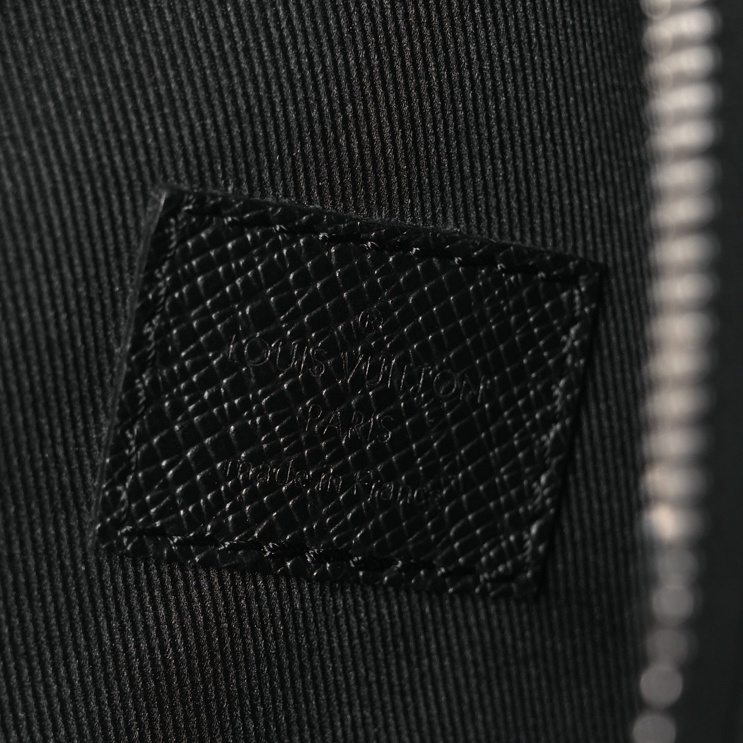 Louis Vuitton Taigarama Duo Slingbag Black 6 of 7
