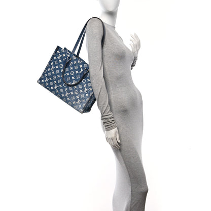 Louis Vuitton Monogram Jacquard Denim Onthego MM Bleu 2 of 9