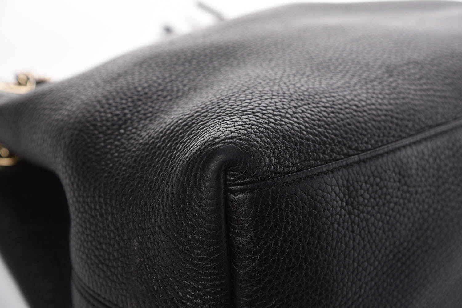 Gucci Pebbled Calfskin Medium Soho Chain Shoulder Bag Black 18 of 20