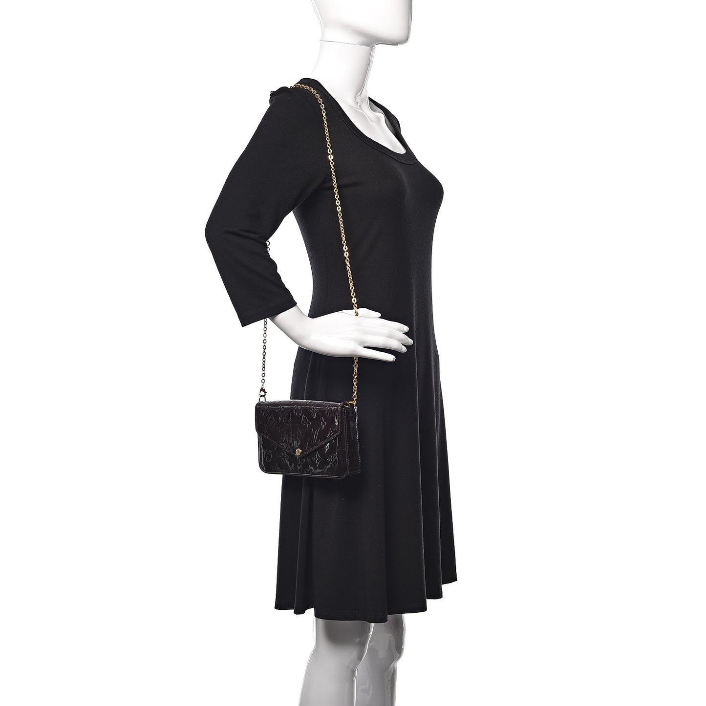 Vernis Pochette Felicie Chain Wallet Amarante