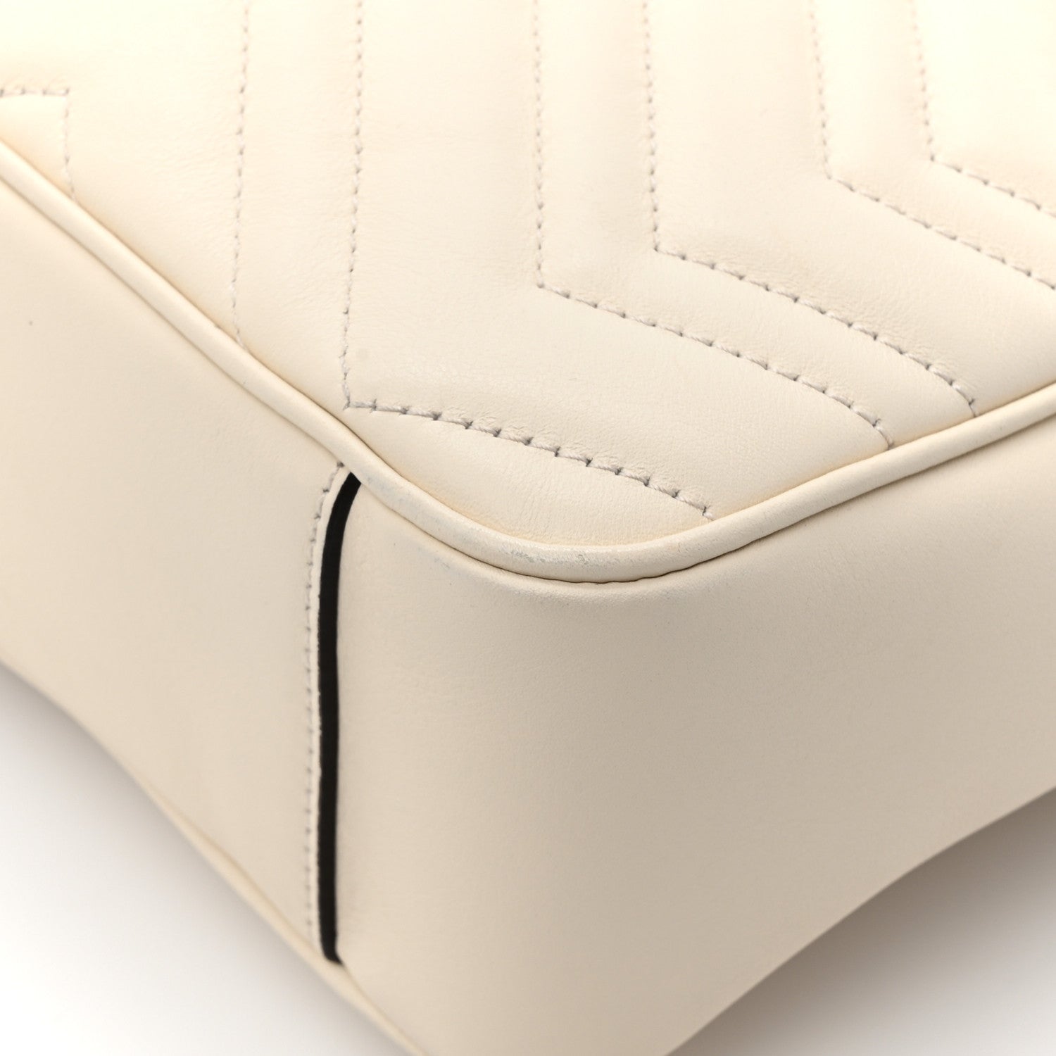 Gucci Calfskin Matelasse Medium GG Marmont Shoulder Bag White 19 of 19