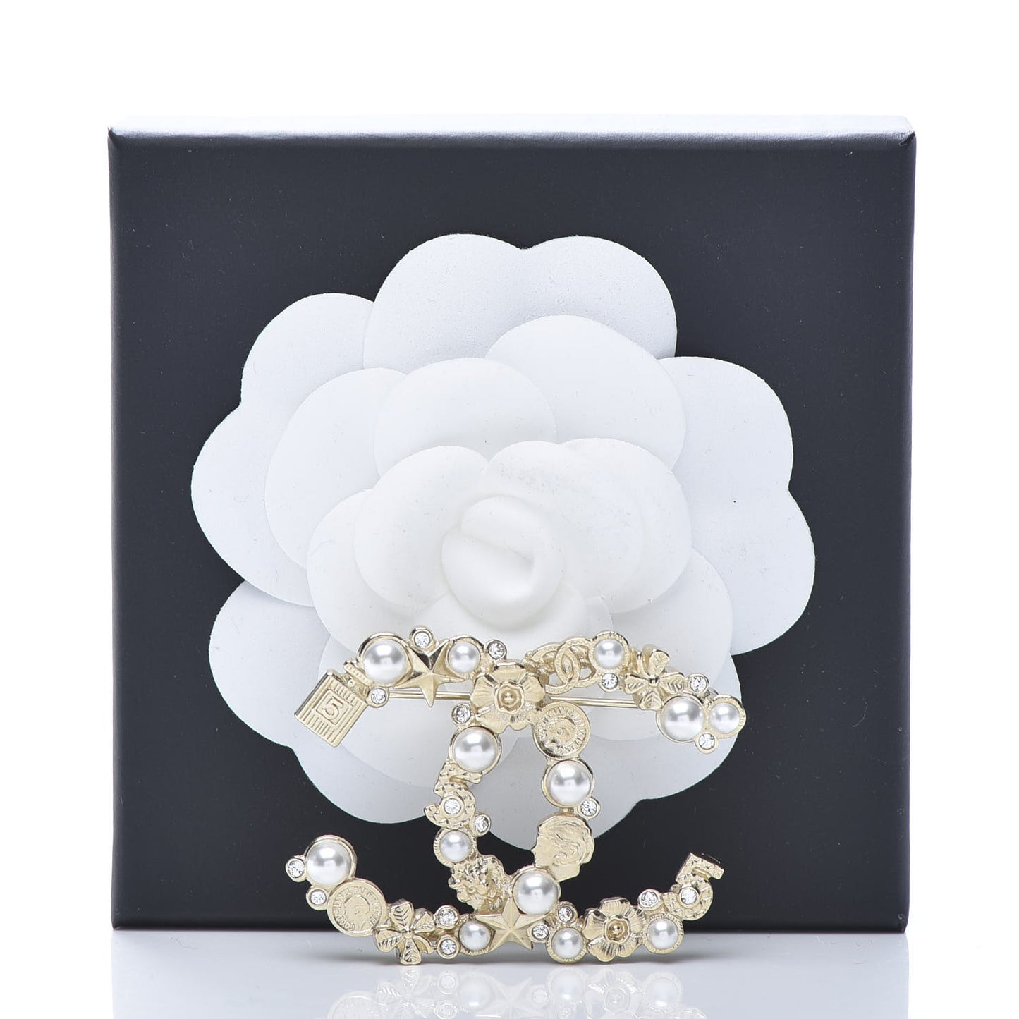 Crystal Pearl CC Charms Brooch Gold