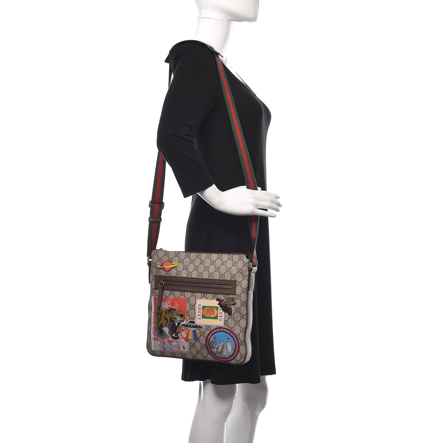 Soft GG Supreme Monogram Courrier Web Medium Flat Messenger Bag Beige New Acero Multicolor
