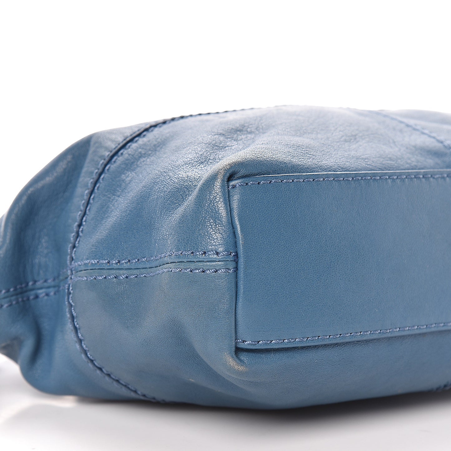 Lambskin Micro Nightingale Medium Blue