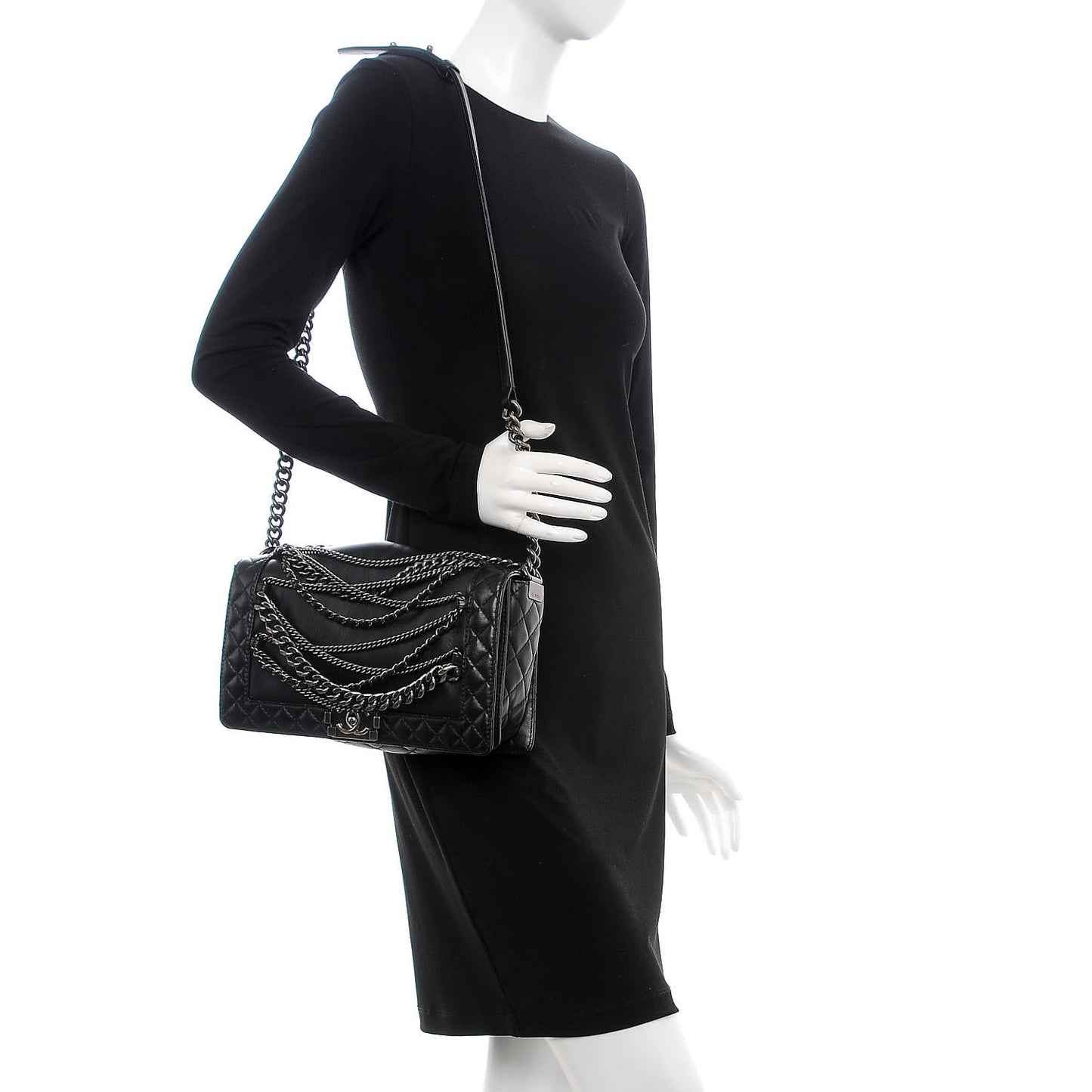 Calfskin Enchained Medium Boy Flap Black