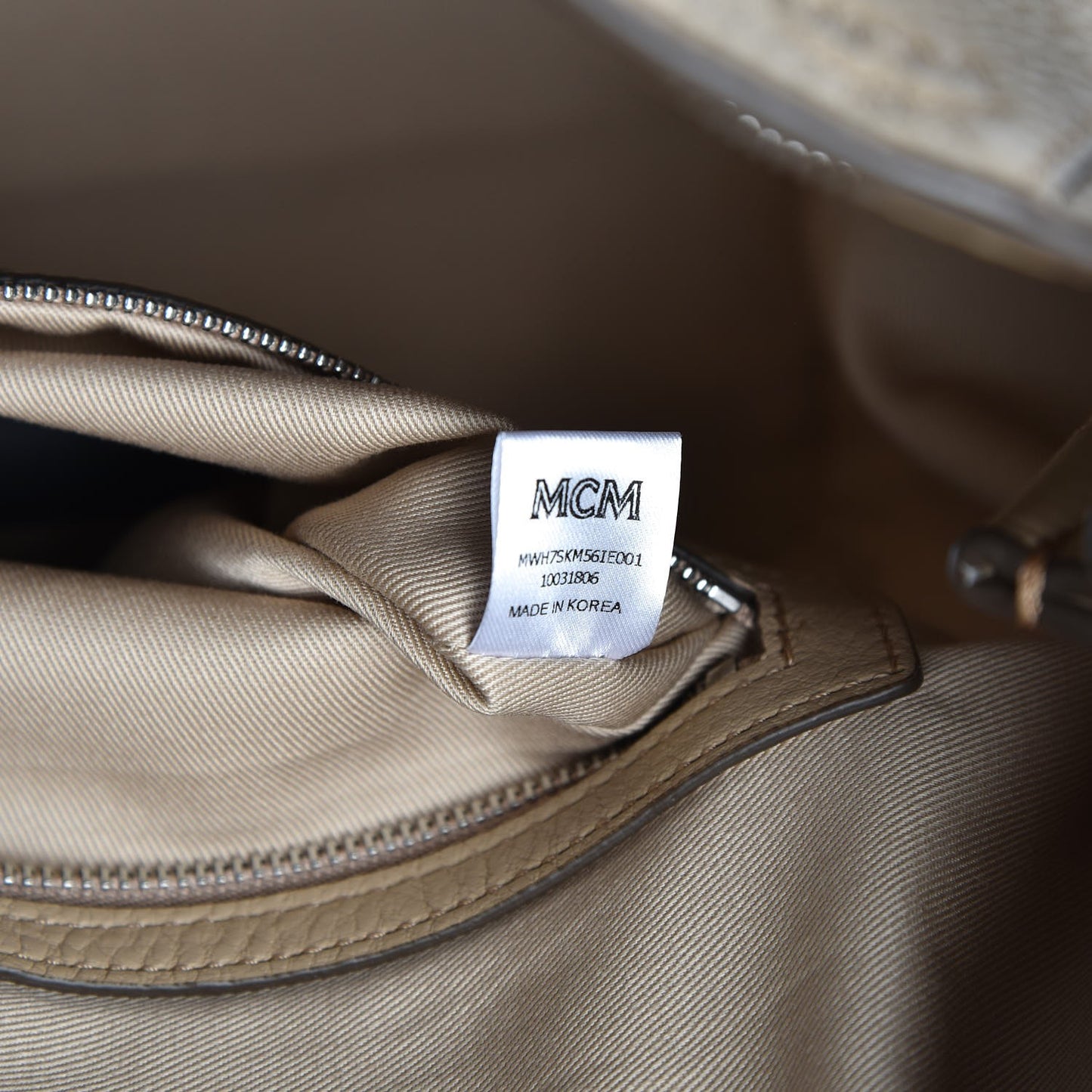 Grained Calfskin Medium Klara Hobo New Beige