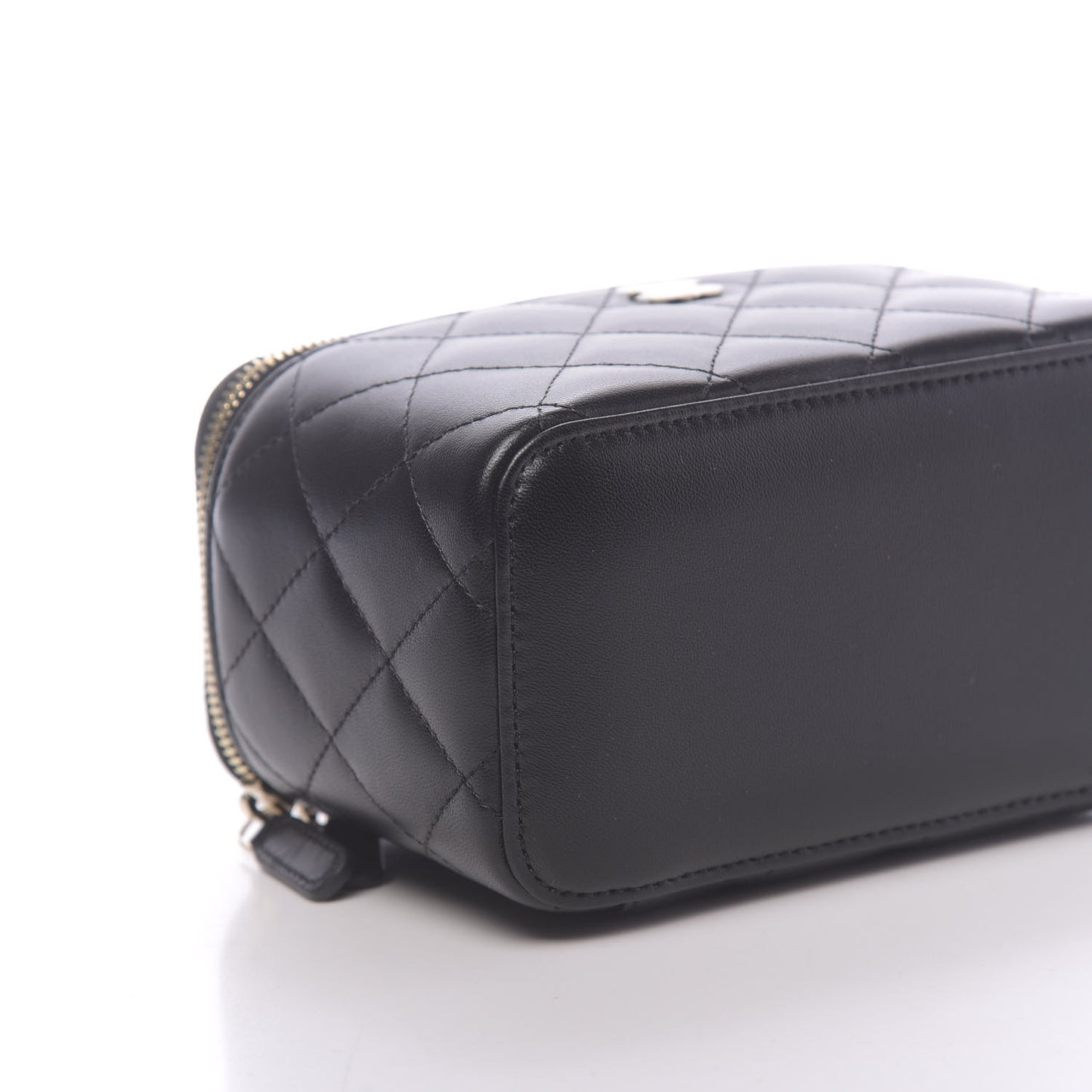 Lambskin Quilted Small Vanity Case With Chain Black