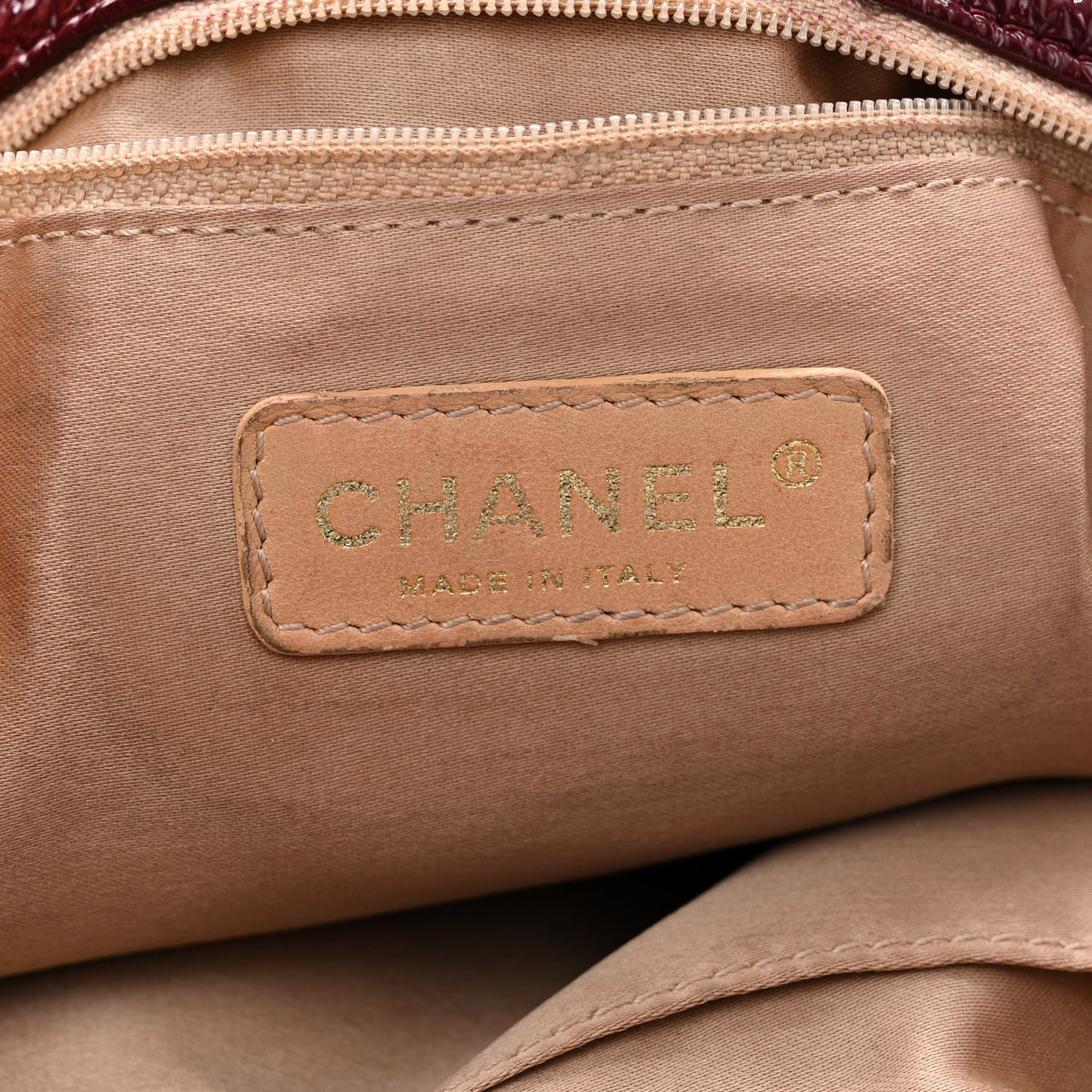 Vinyl Medium Rock and Chain Flap Bordeaux