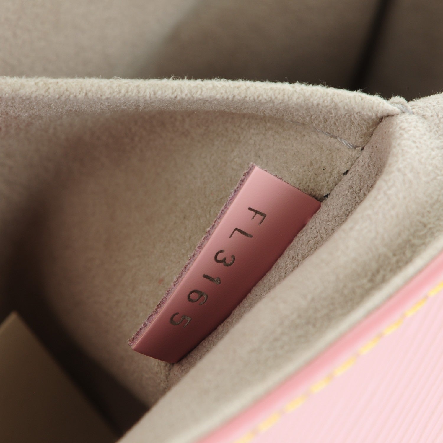 Louis Vuitton Epi Twist Shoulder Bag MM Rose Ballerine 8 of 10