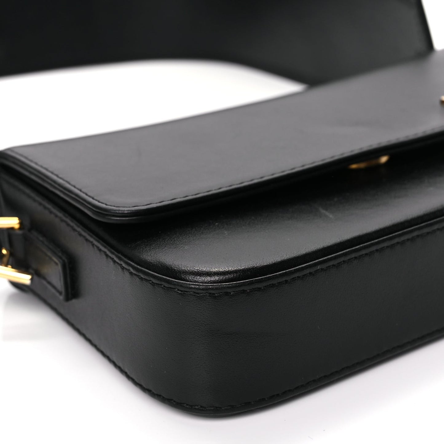 Smooth Calfskin Le Carinu Black