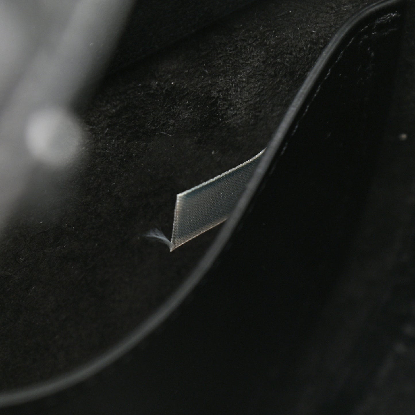 Small Grain Calfskin Kiss Bag Black