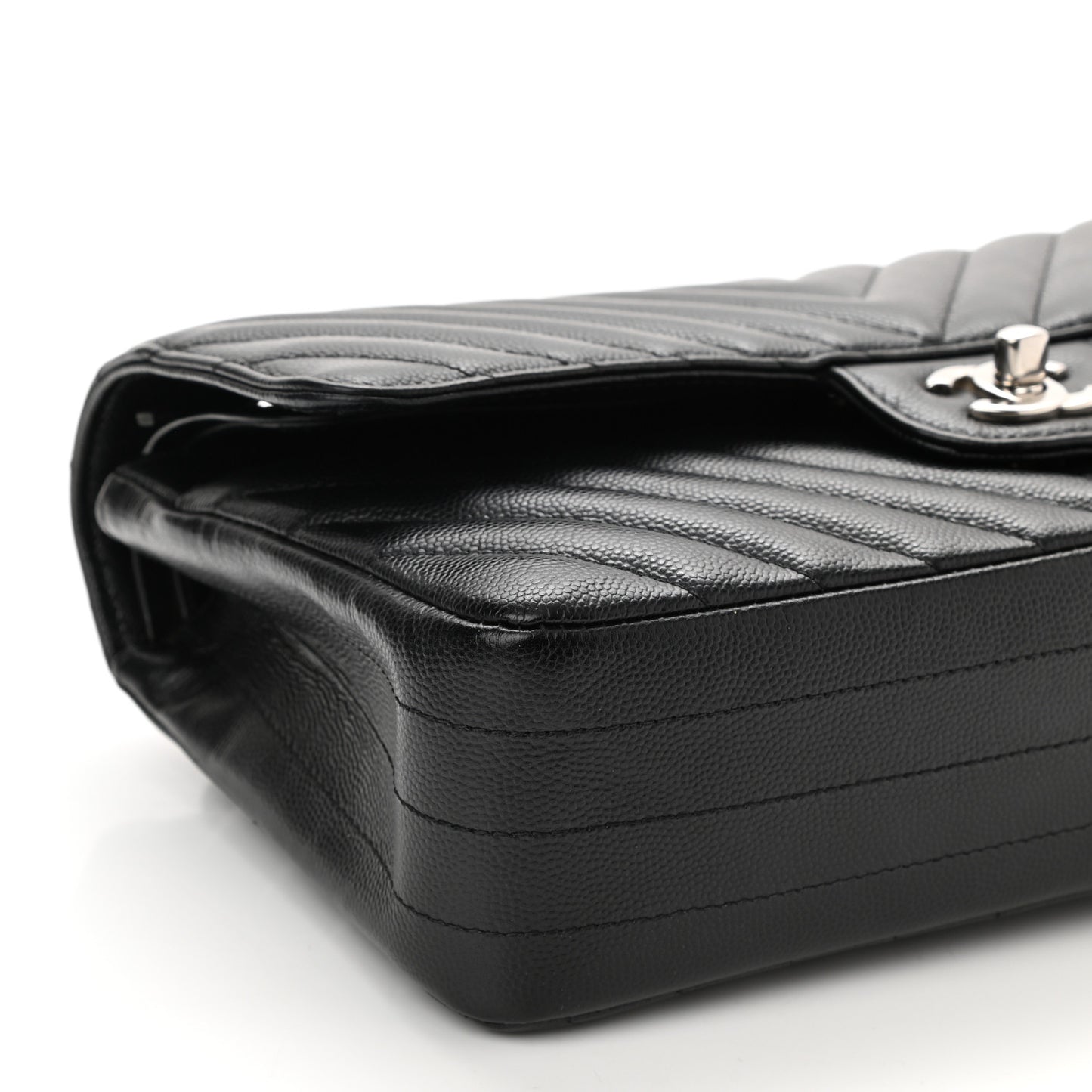 Caviar Chevron Quilted Medium Double Flap Black