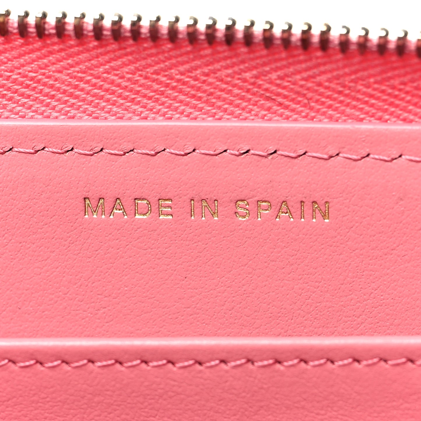 Caviar Quilted Zip Around Wallet Pink