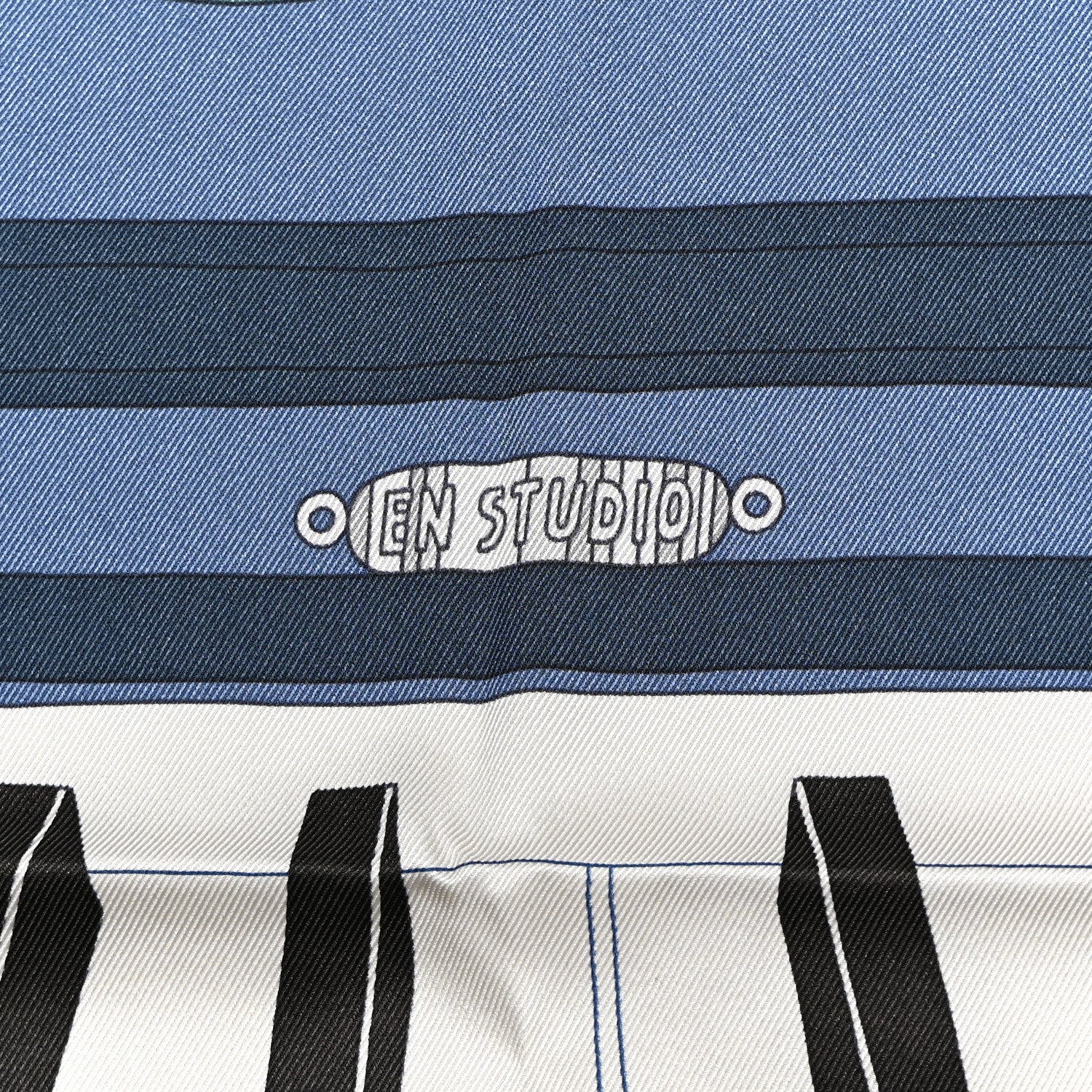 Hermes Silk Carres En Studio Scarf 70 Bleu Nuit White Vert 4 of 4