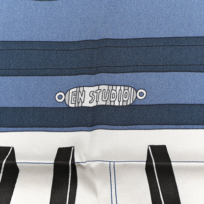 Hermes Silk Carres En Studio Scarf 70 Bleu Nuit White Vert 4 of 4