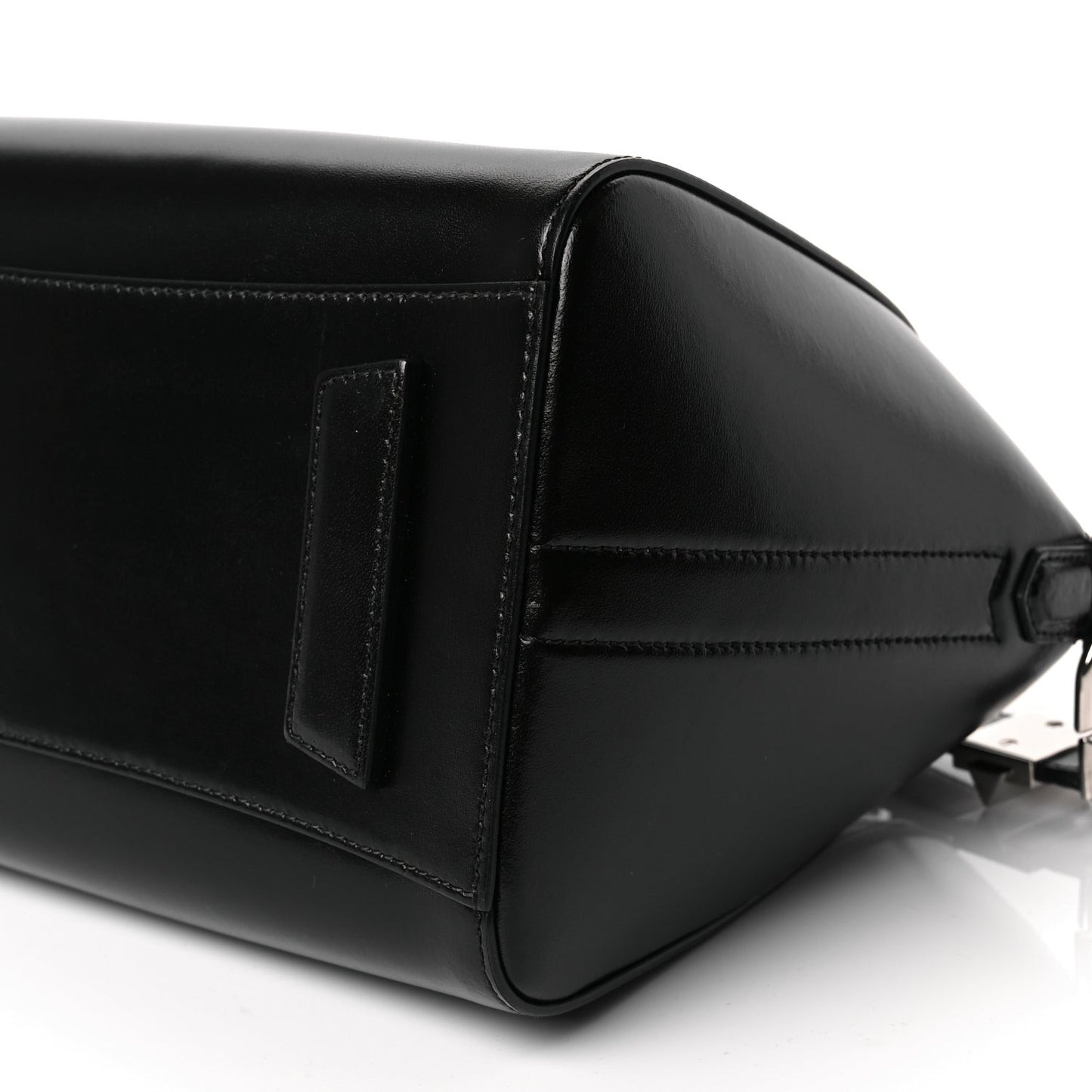 Shiny Lord Calfskin Small Antigona Black