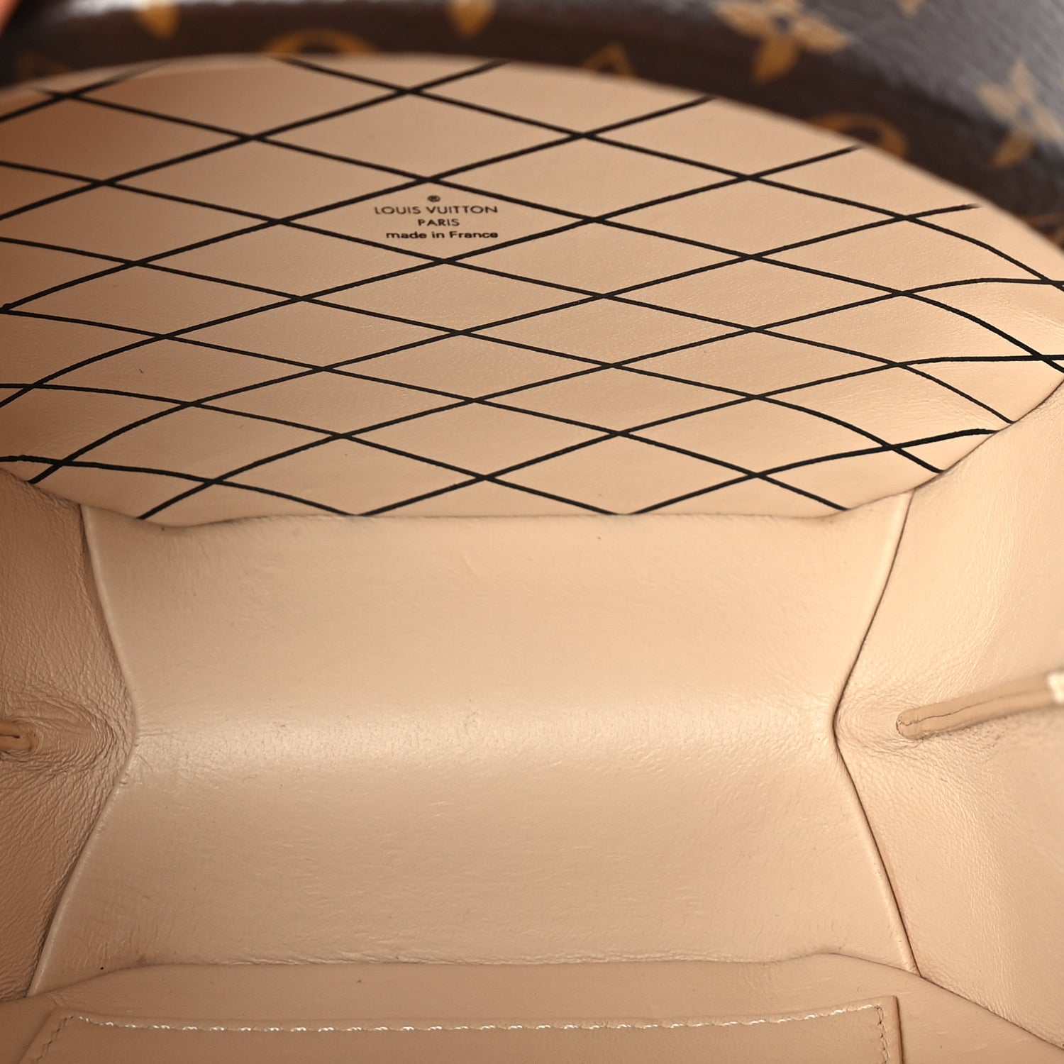 Louis Vuitton Monogram Petite Boite Chapeau 4 of 8