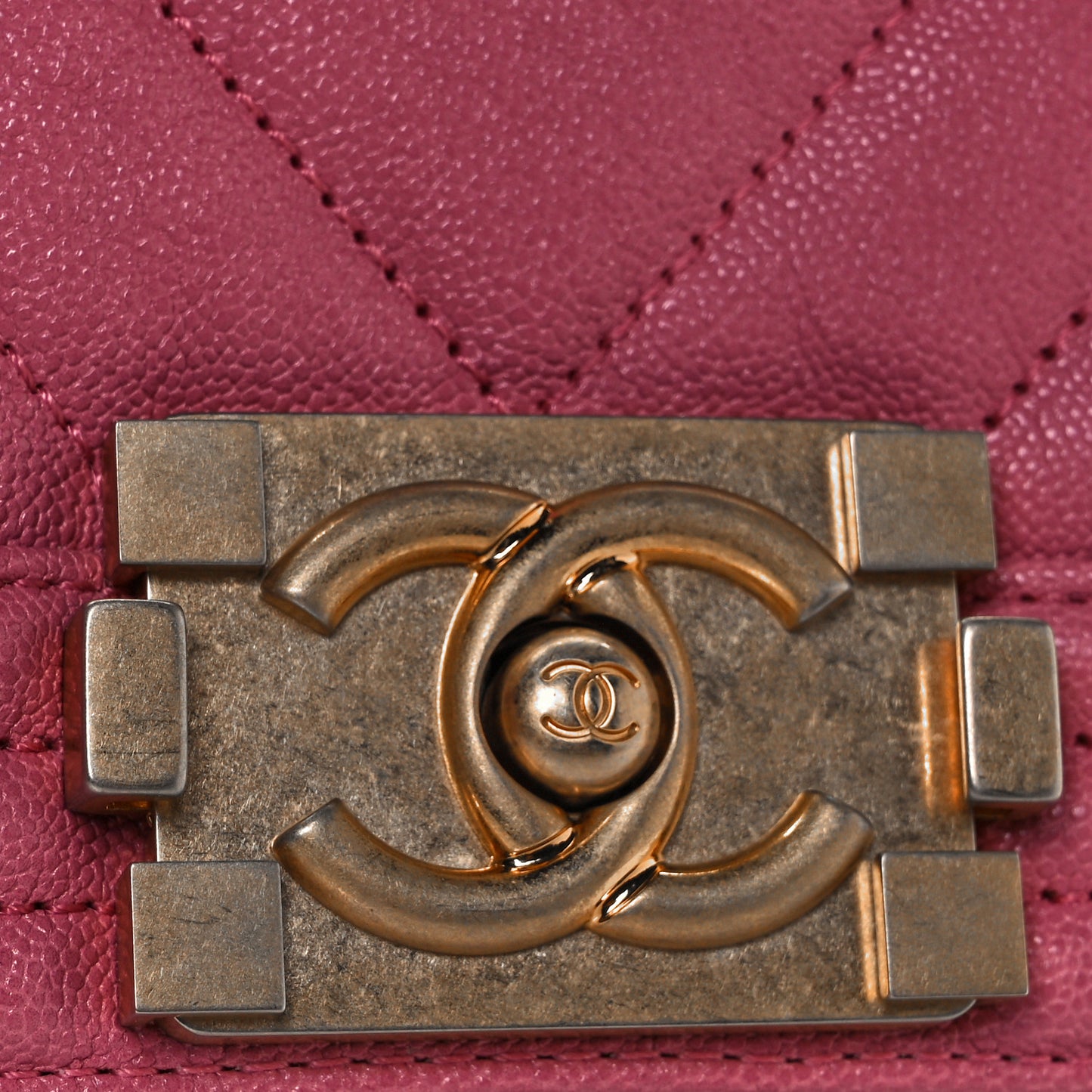 Caviar Chevron Quilted Small Boy Flap Dark Pink