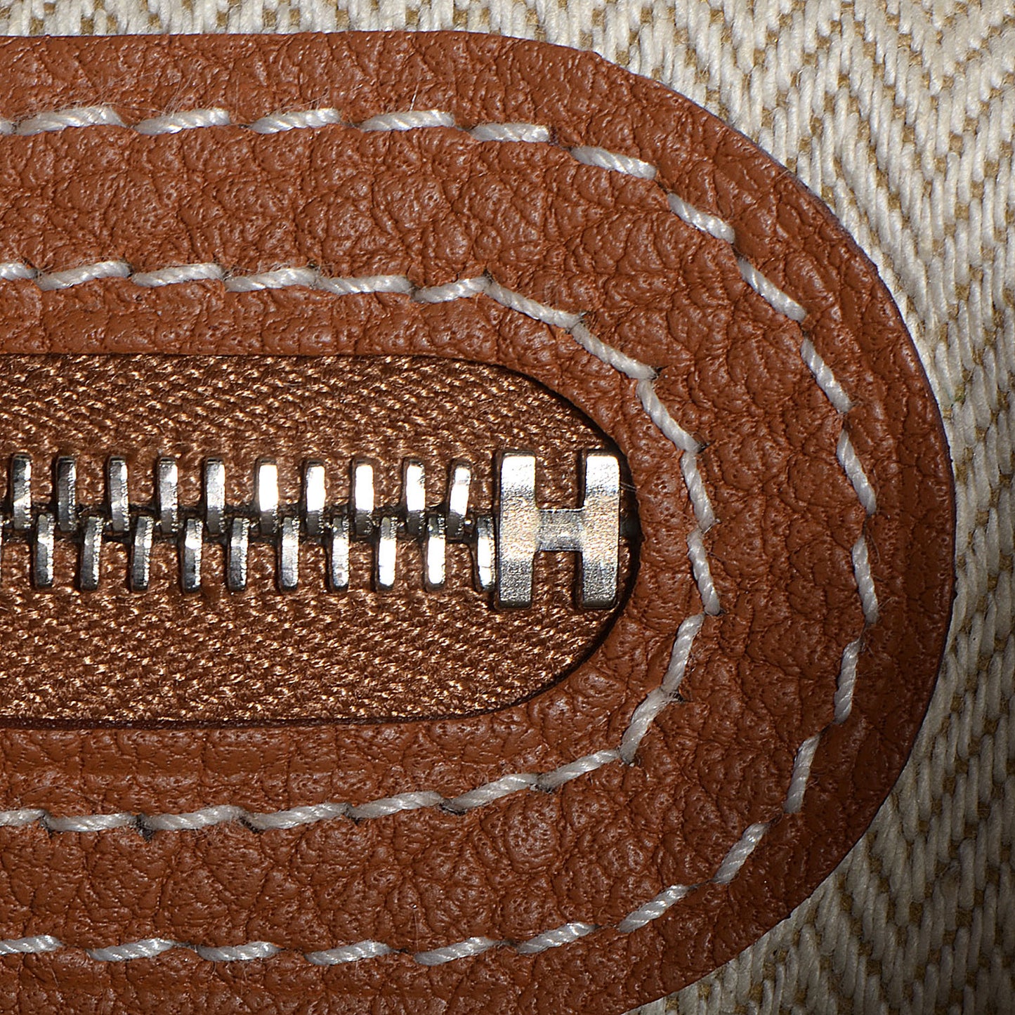 Vache Fjord Garden Party Tote 36 MM Gold