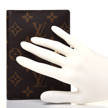 Louis Vuitton Monogram Small Ring Agenda Cover 2 of 13