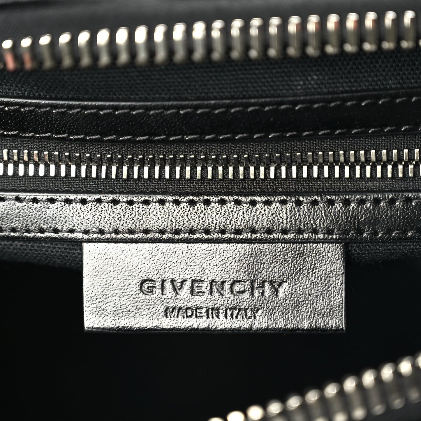 Shiny Lord Calfskin Large Antigona Black