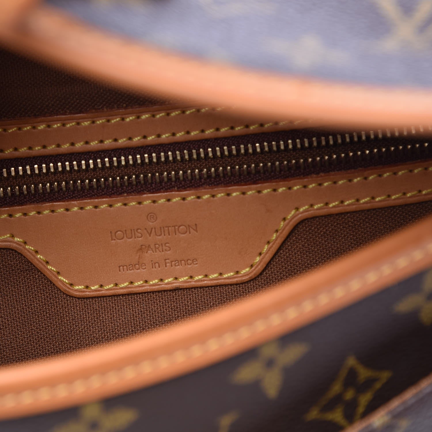 Louis Vuitton Monogram Sologne 6 of 9