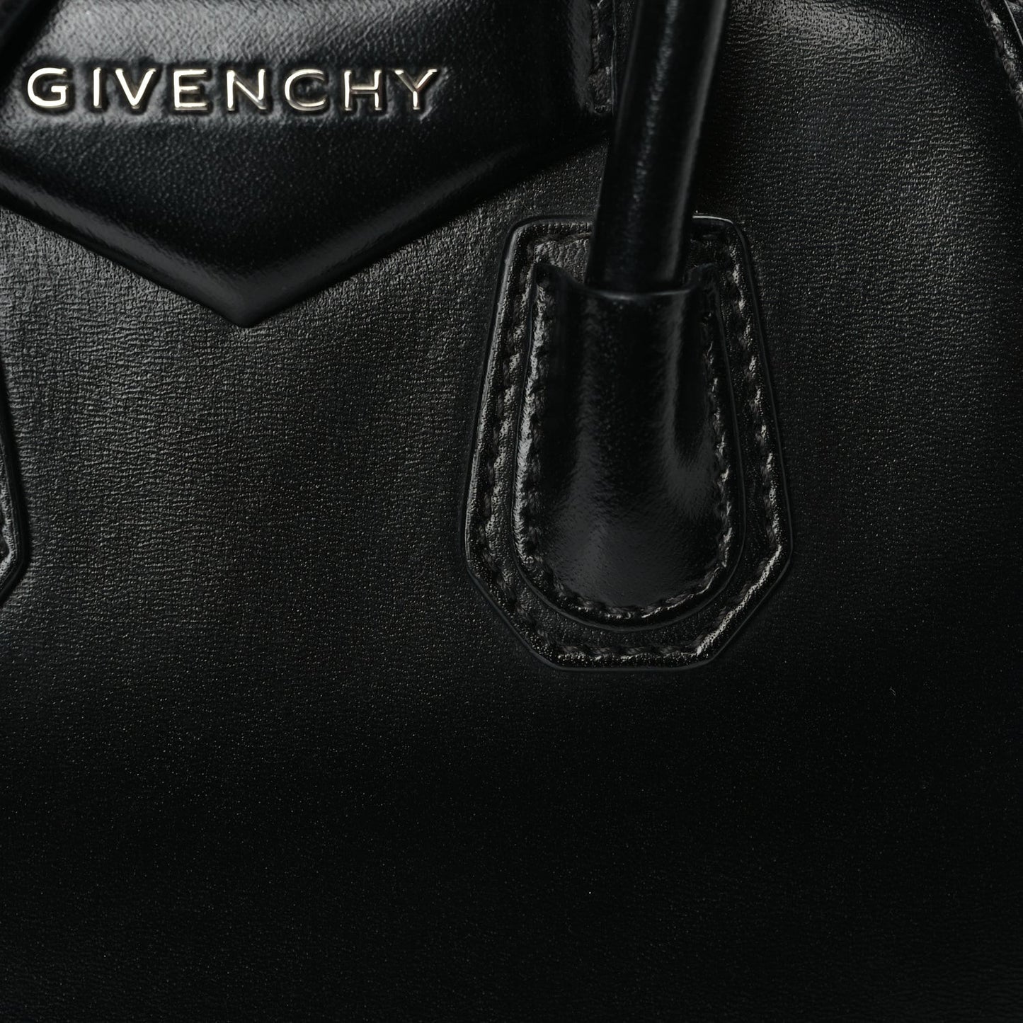 Shiny Lord Calfskin Mini Antigona Black