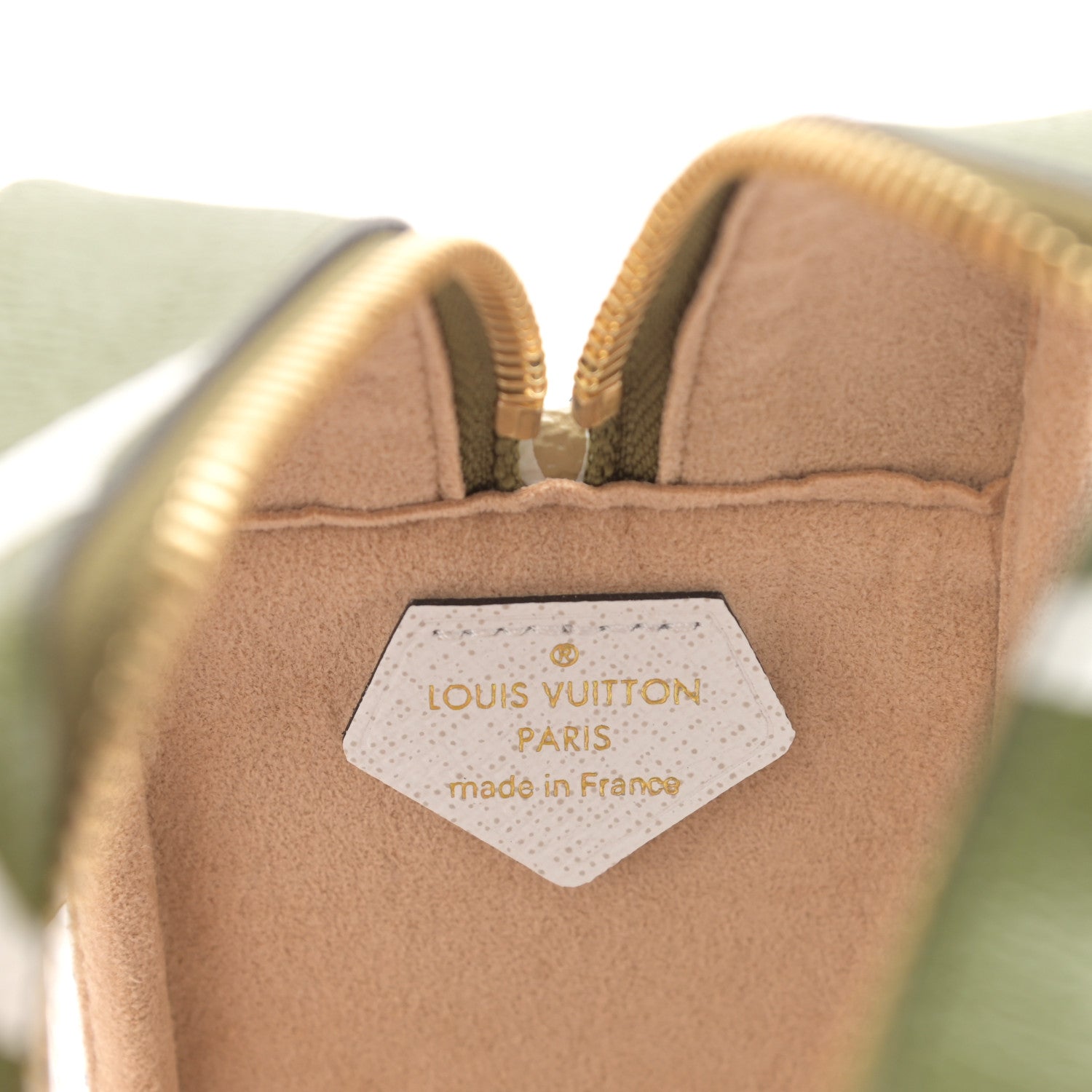 Louis Vuitton Monogram Giant Beach Pouch Kaki 6 of 13