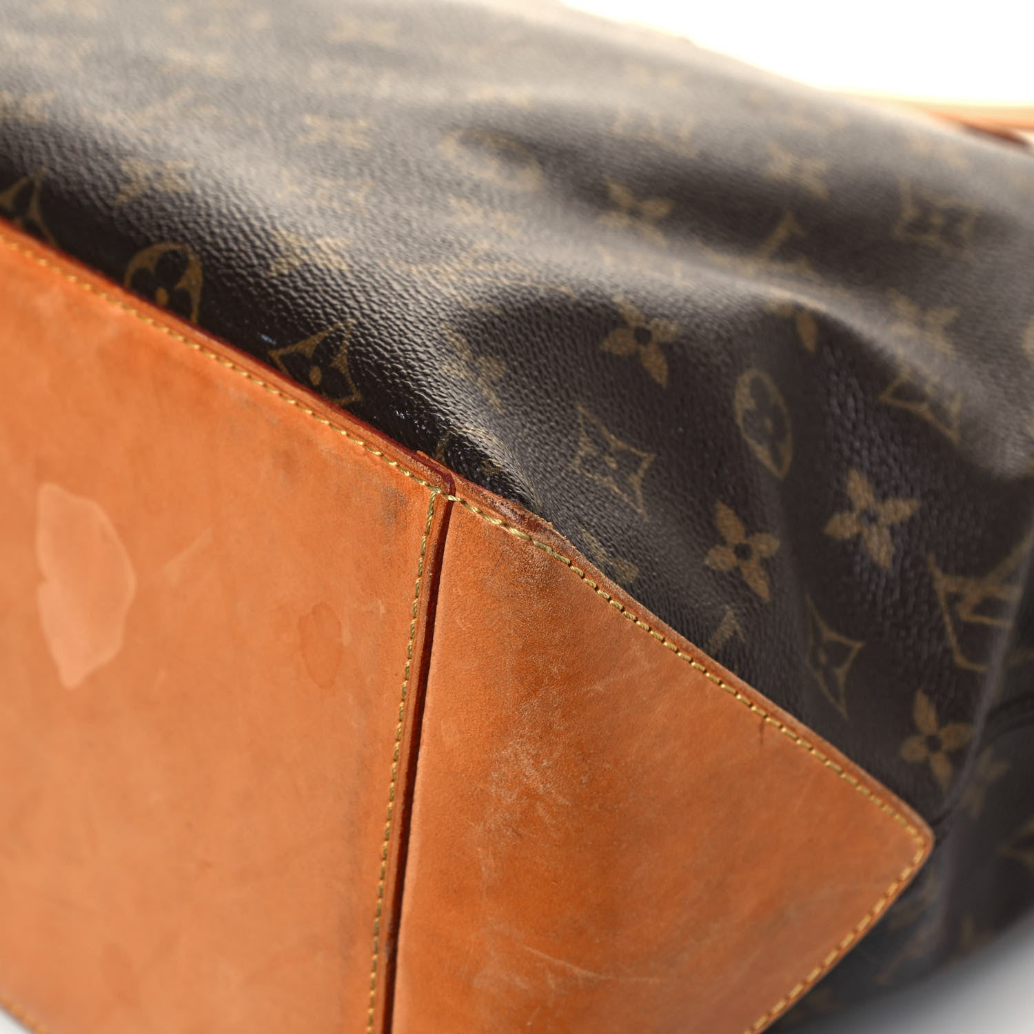 Louis Vuitton Monogram Cabas Mezzo 12 of 16