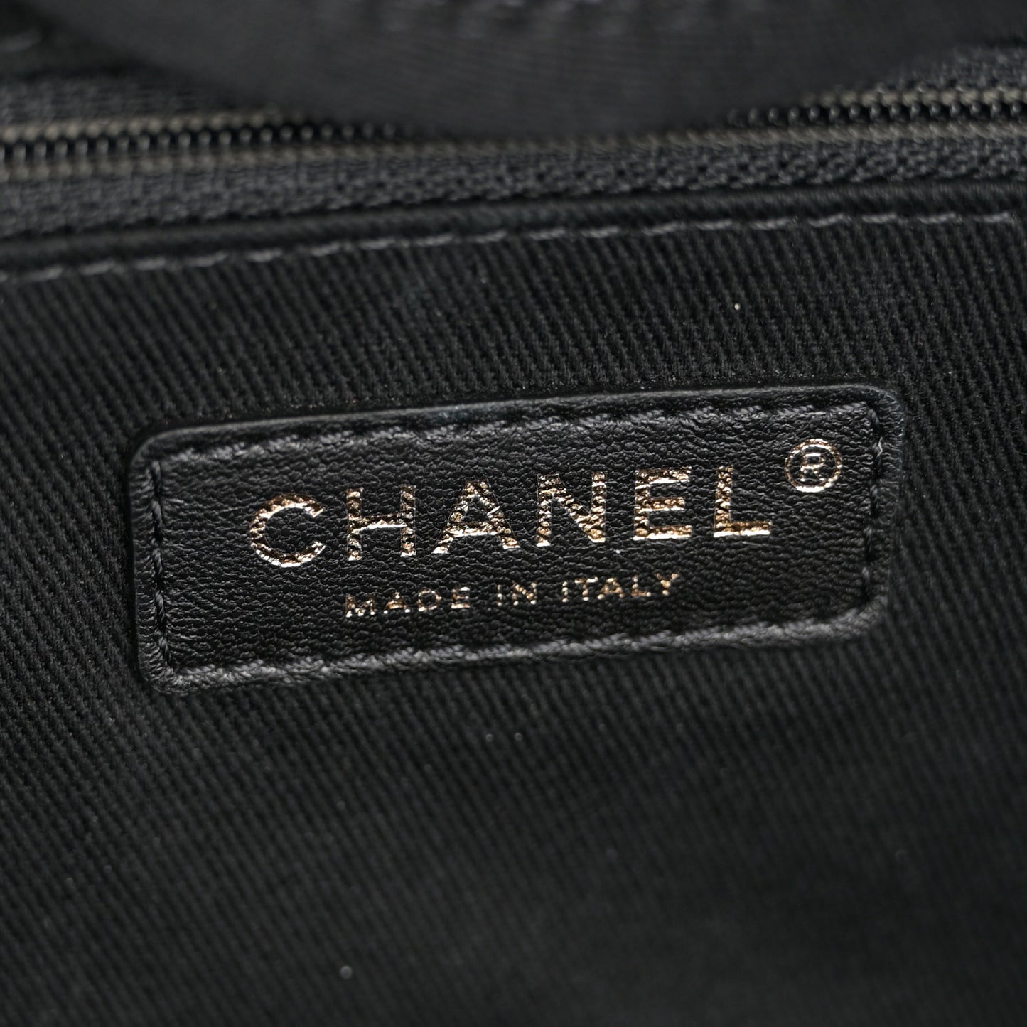 Woven Straw Raffia Medium Deauville Tote Black