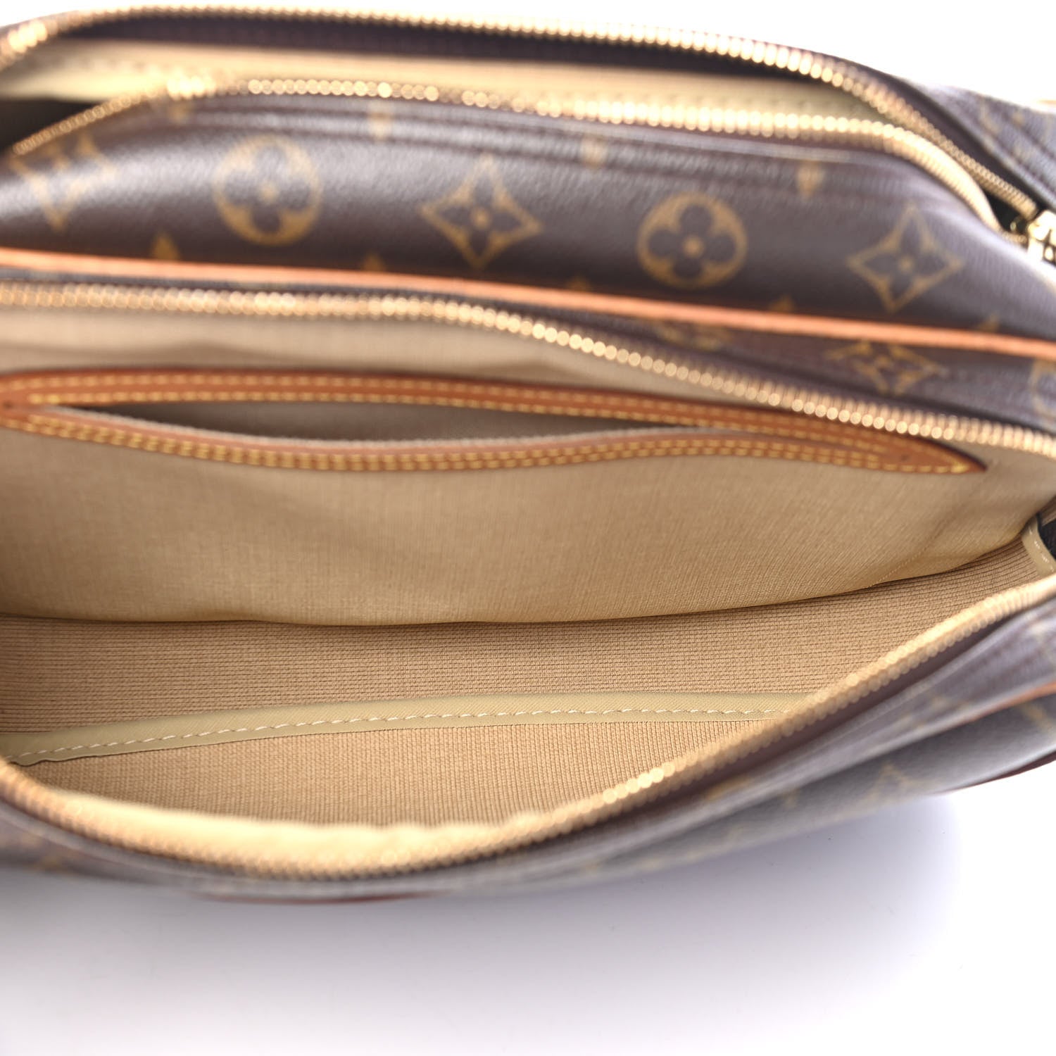 Louis Vuitton Monogram Reporter PM 6 of 10