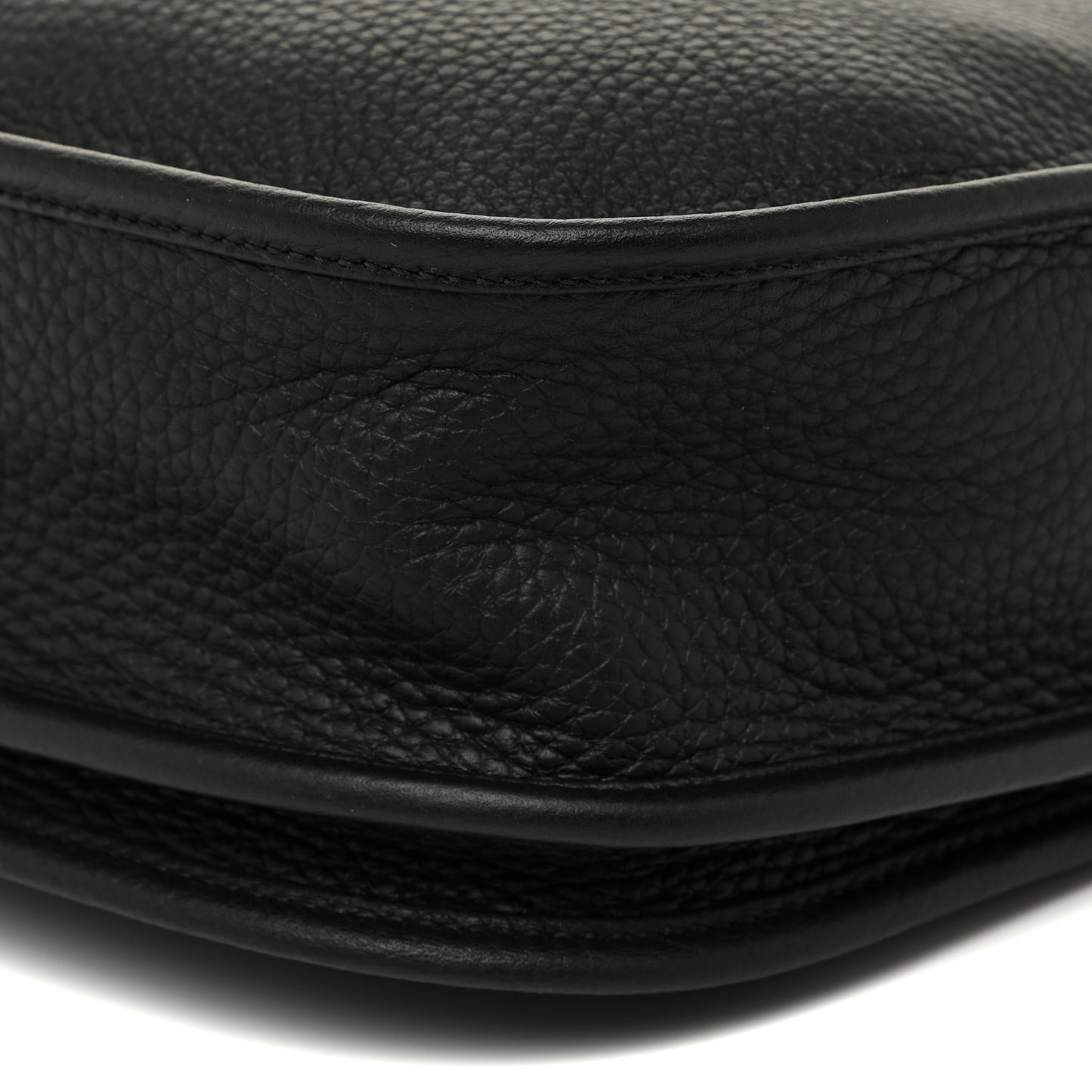 Taurillon Clemence Evelyne III PM Black