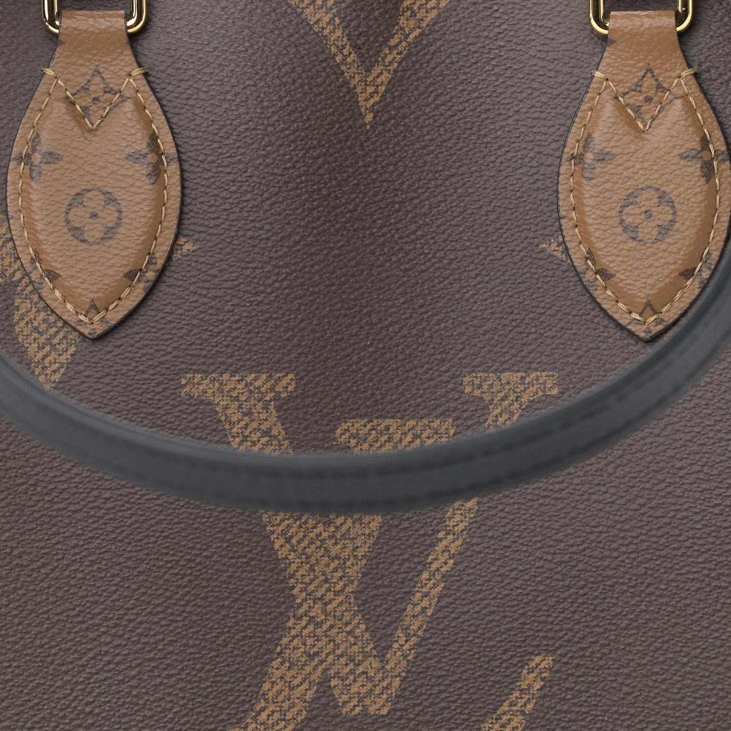 Reverse Monogram Giant Onthego MM