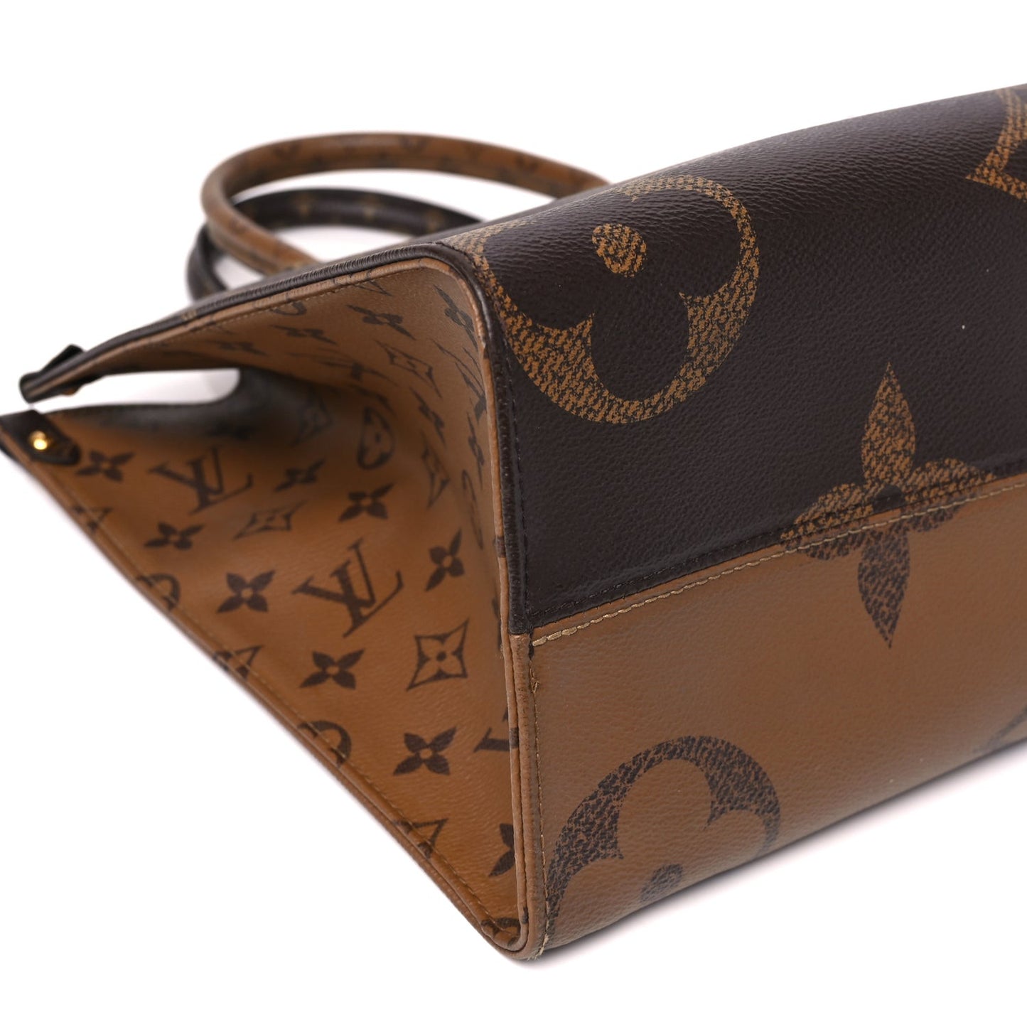 Reverse Monogram Giant Onthego MM
