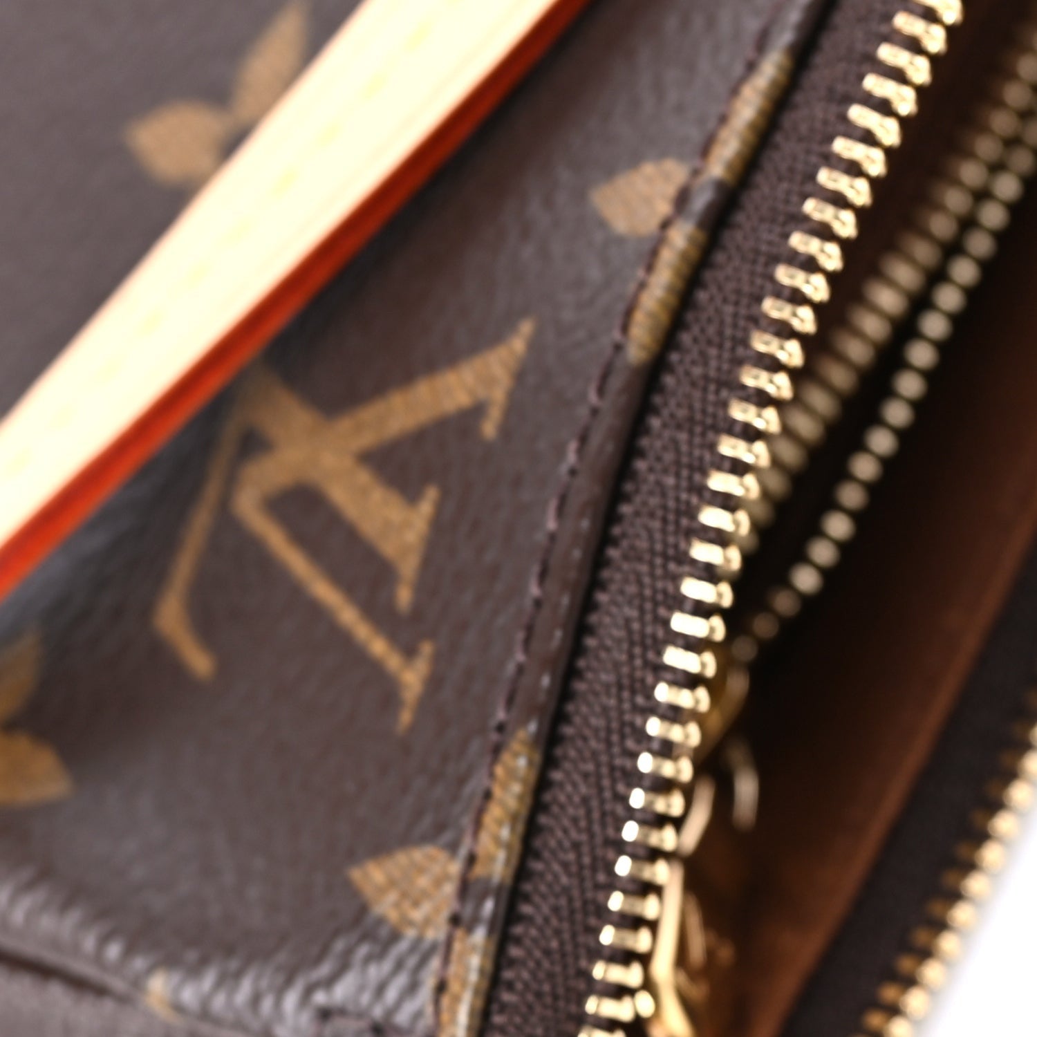 Louis Vuitton Monogram Chain Pochette Accessories 5 of 7