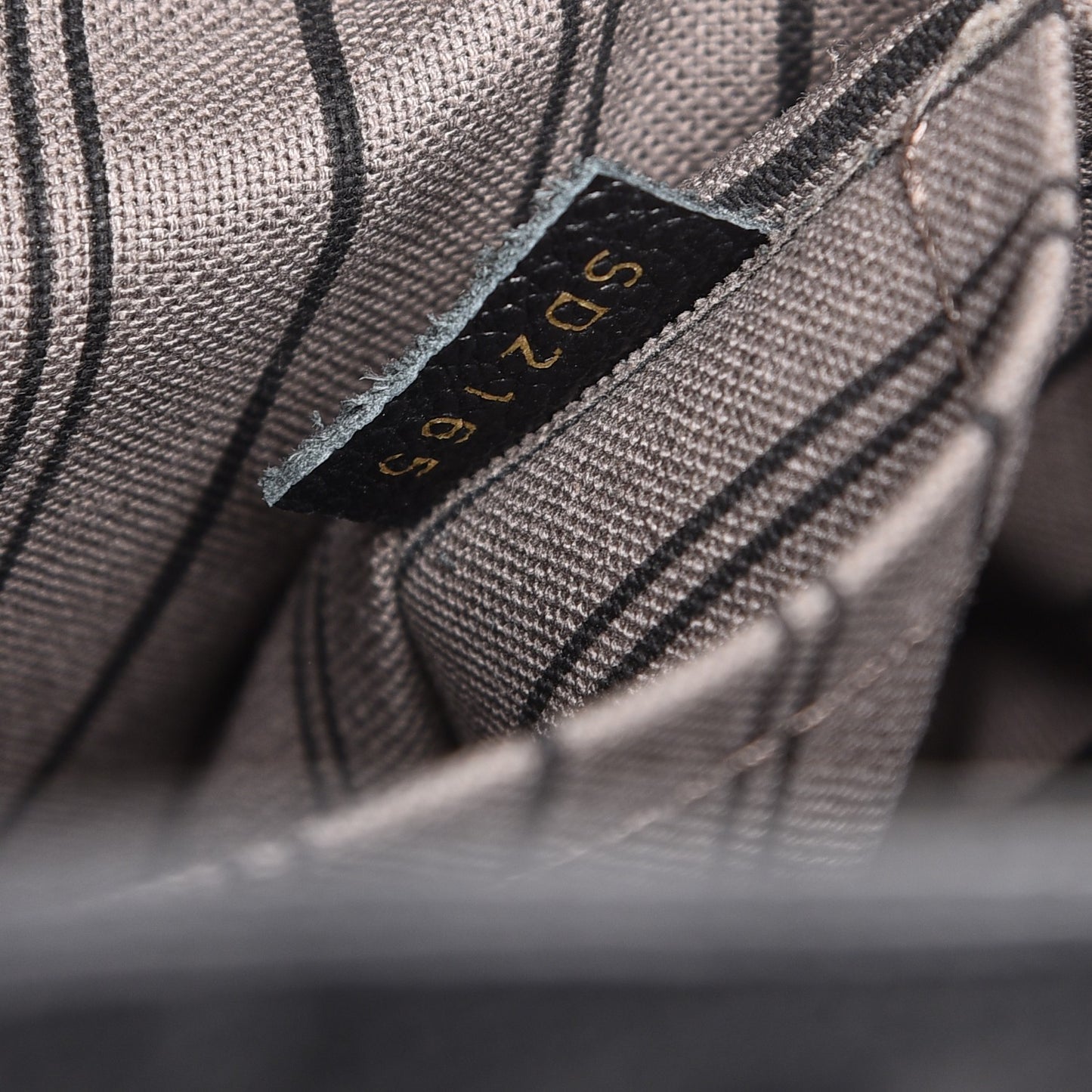 Empreinte Montaigne GM Black