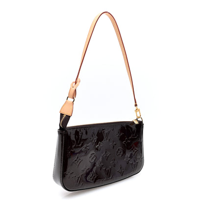 Louis Vuitton Vernis Pochette Accessories NM Amarante 3 of 8