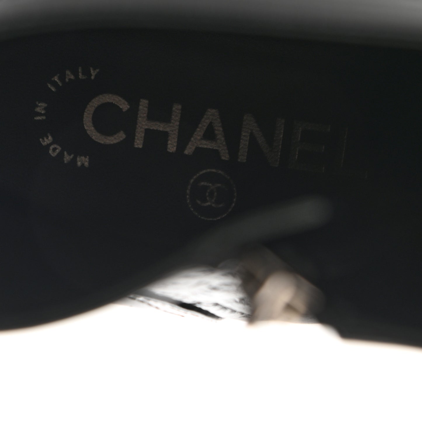 Glazed Deerskin Grosgrain Quilted Cap Toe Chain Boots 38 Grey Black