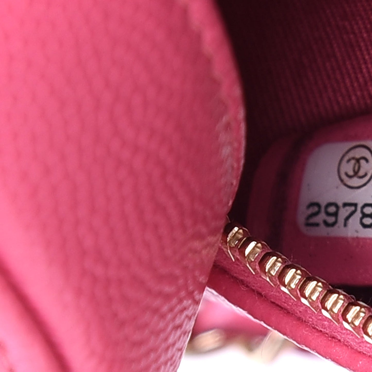 Caviar Quilted Round Clutch With Chain Pink