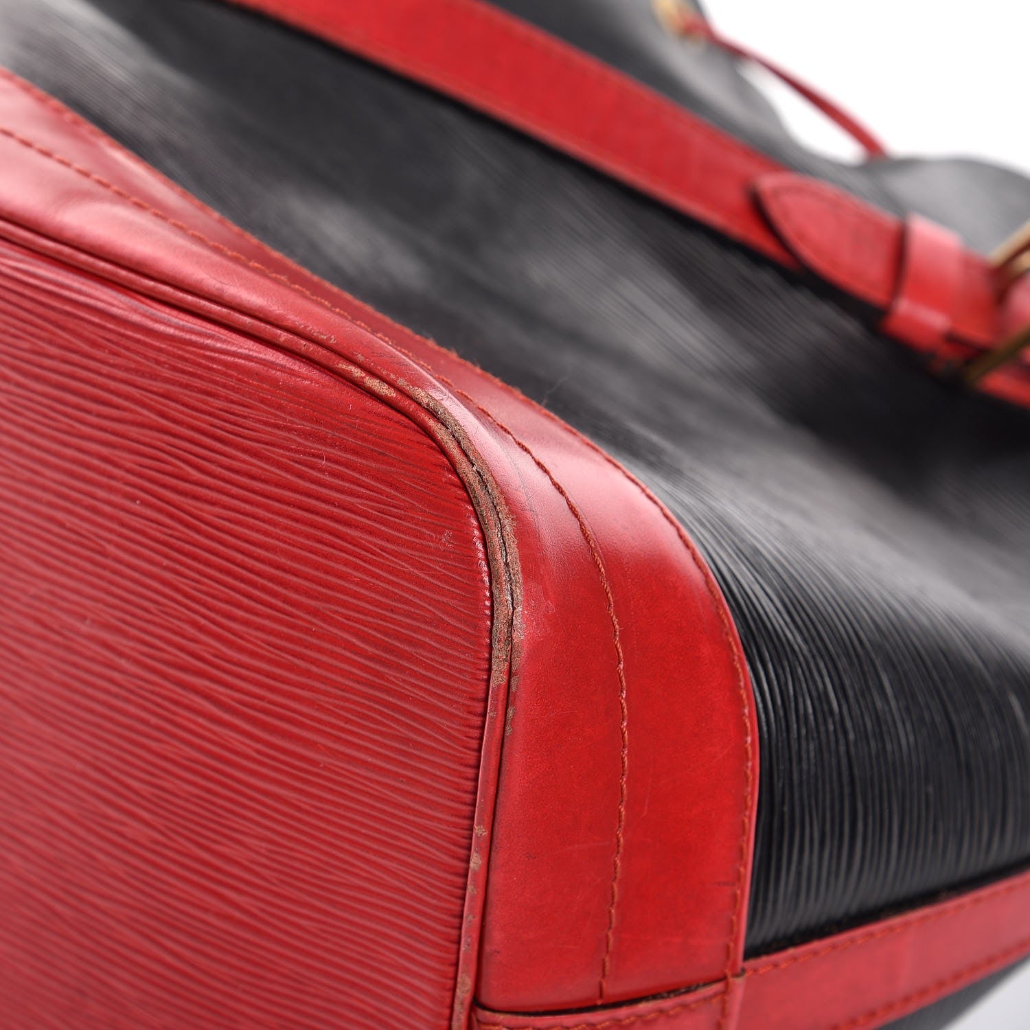 Louis Vuitton Epi Noe Red Black 7 of 16