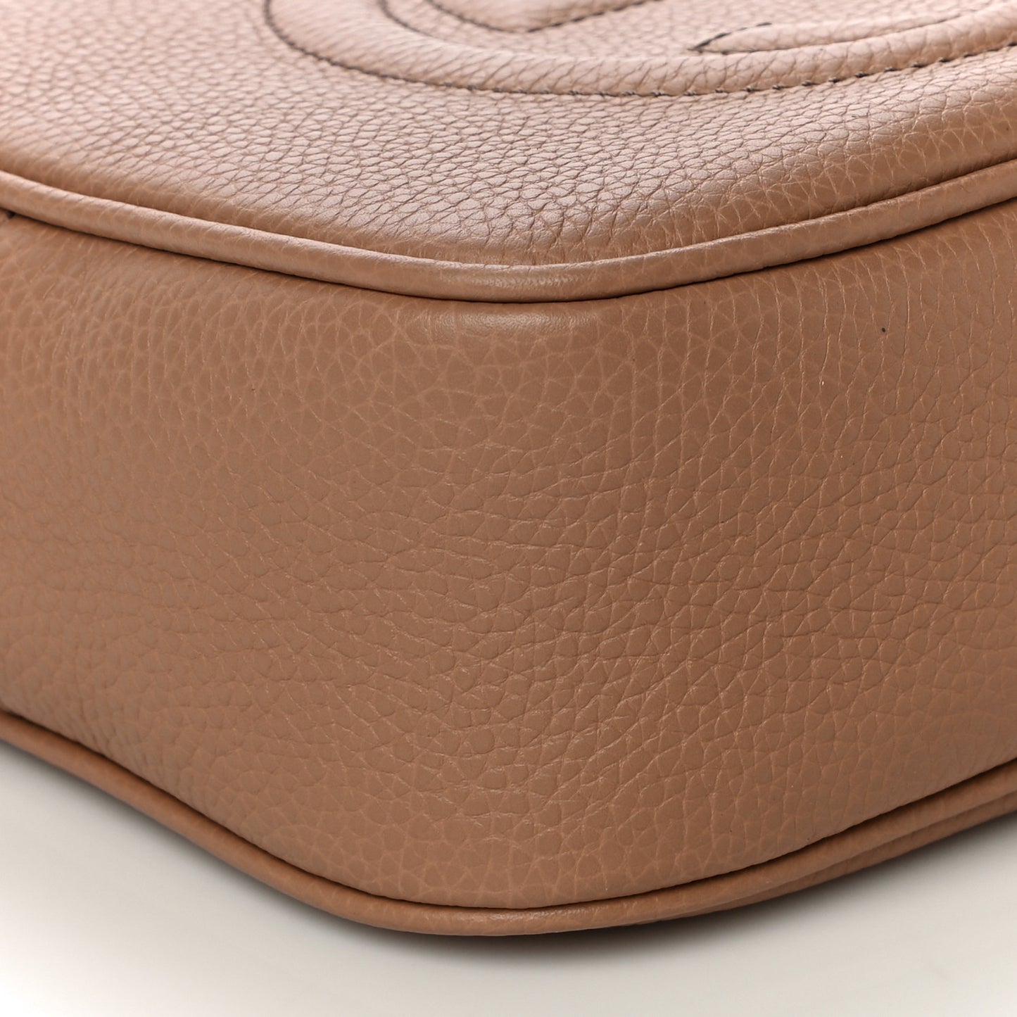 Pebbled Calfskin Small Soho Disco Bag Camelia