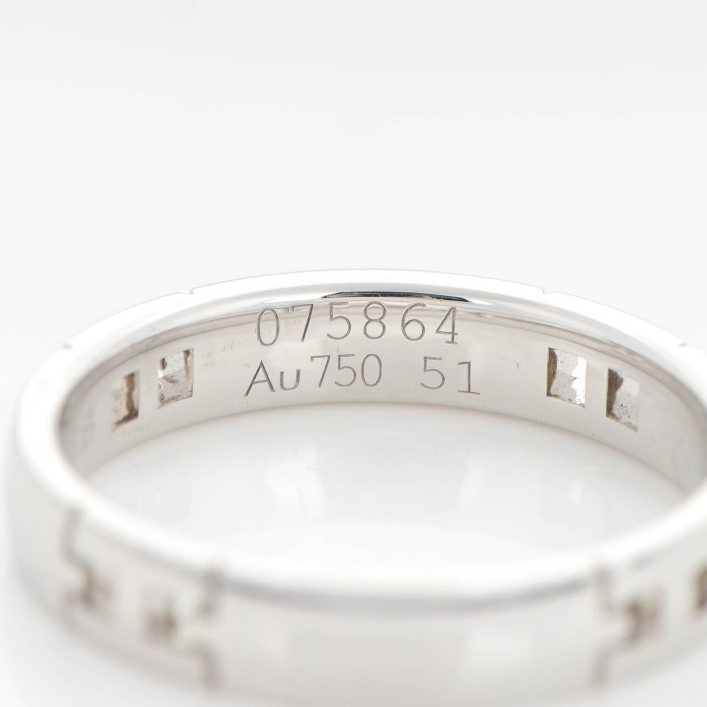 18K White Gold Hercules H Ring 51 5.5